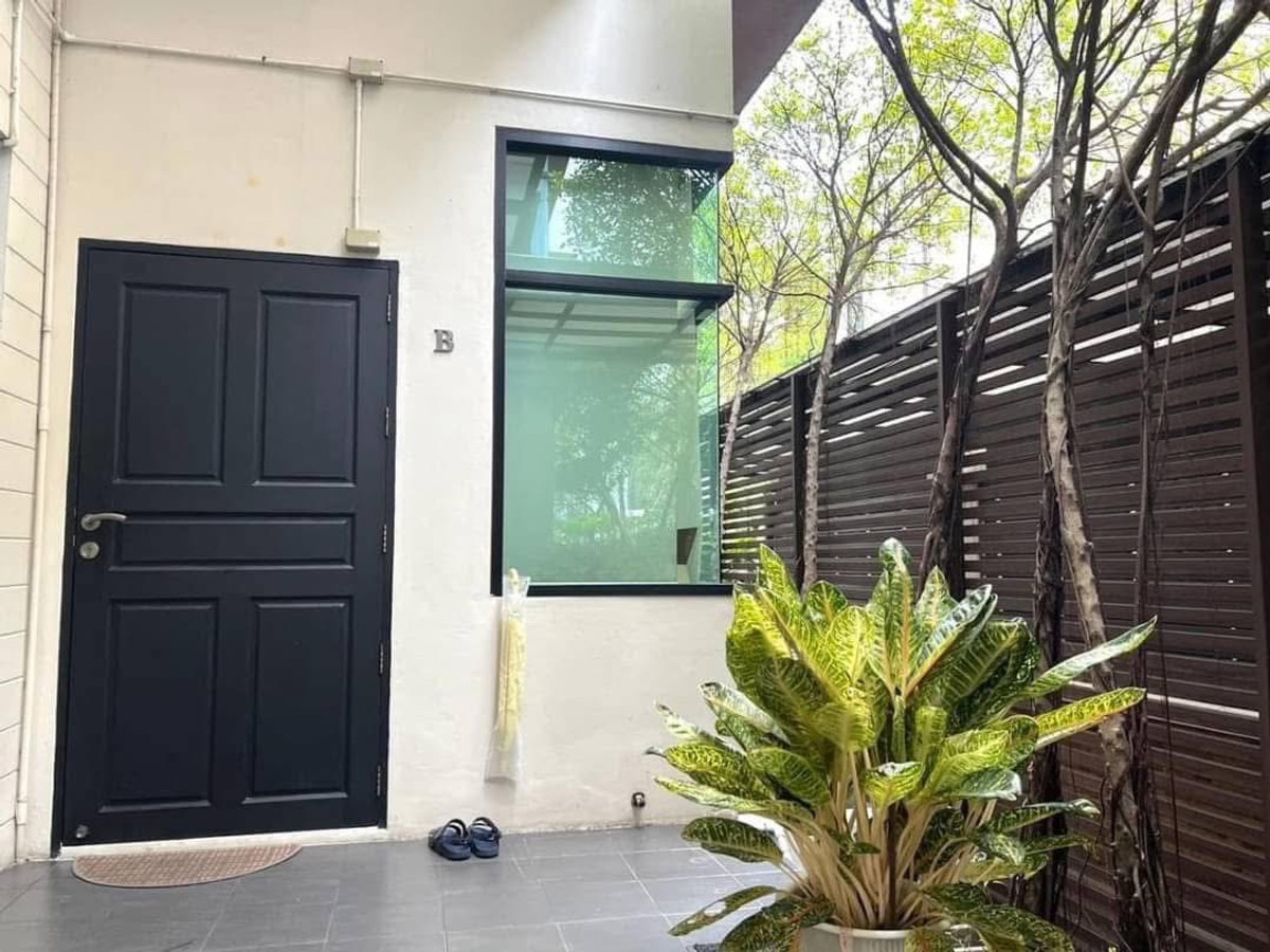 For SaleHouseSukhumvit, Asoke, Thonglor : Condo style house for sale With swimming pool Location in the heart of the city, Sukhumvit 24, on an area of ​​229 sq m., only 5 minutes walk to Emporium bts Phrom Phong.