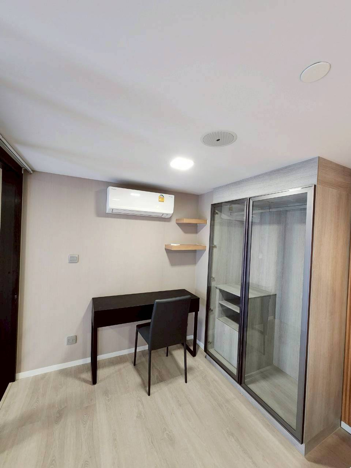 For RentCondoPathum Thani,Rangsit, Thammasat : 🏡 For rent Modiz Launch💖 Duplex room 2 floors ✨ 31st floor