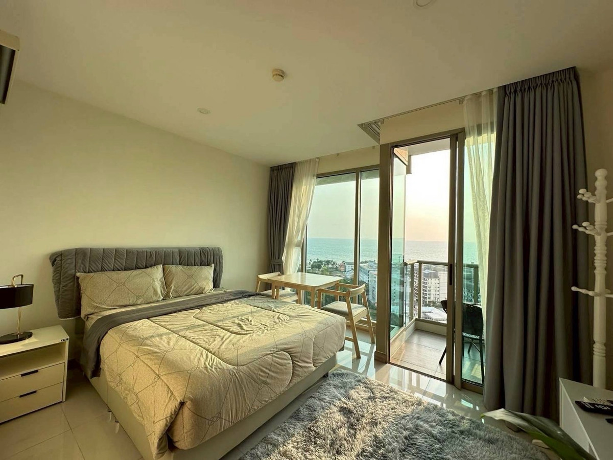 For RentCondoPattaya, Bangsaen, Chonburi : Condo for rent, The Riviera Jomtien, 19th floor, Studio, sea view, size 28 sq m., price 20,000 baht.
