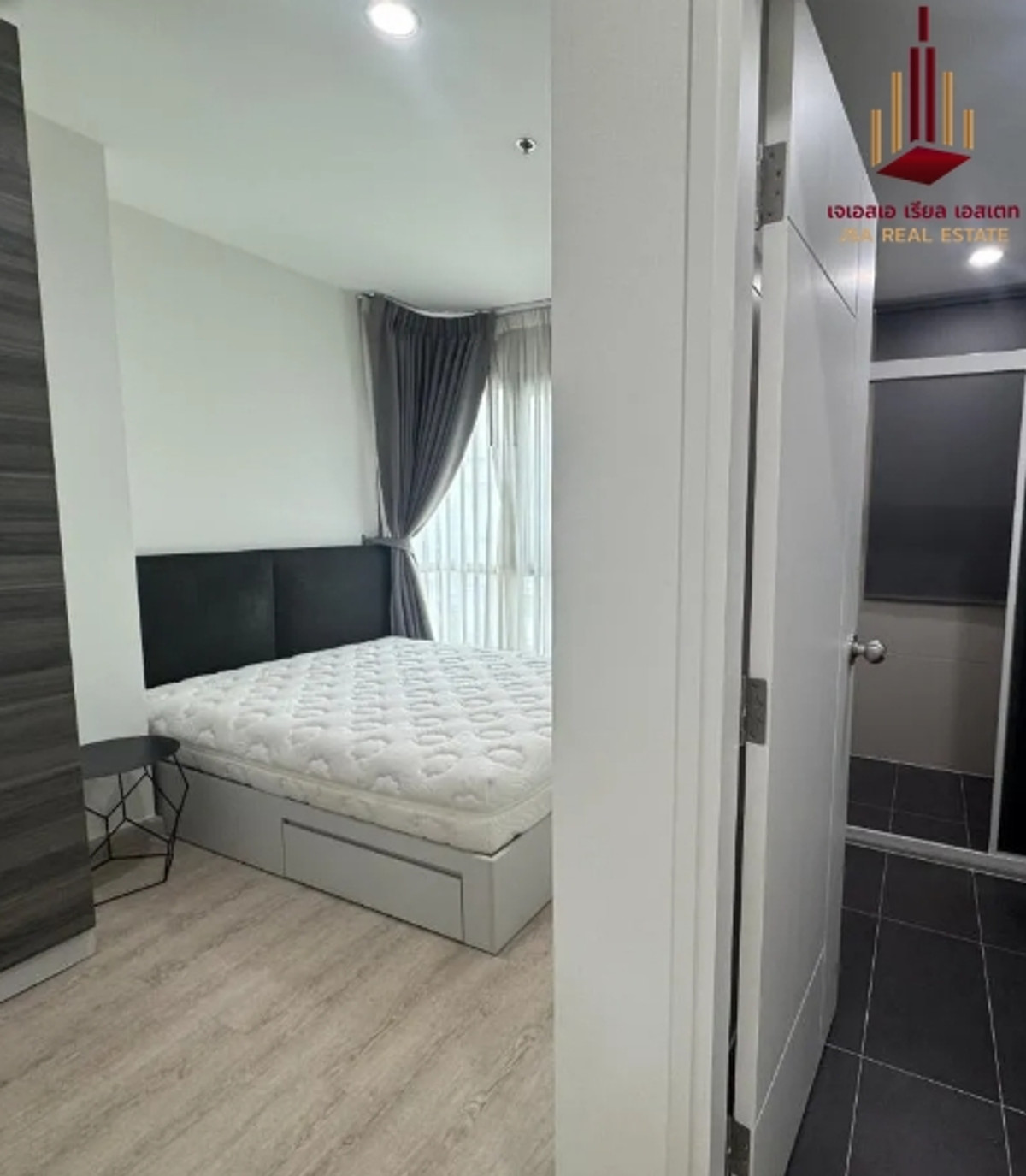 For RentCondoRatchadapisek, Huaikwang, Suttisan : ✨ For Rent: Centric Huai Khwang Station Condo ✨ 💰 Only 30,000 THB/month