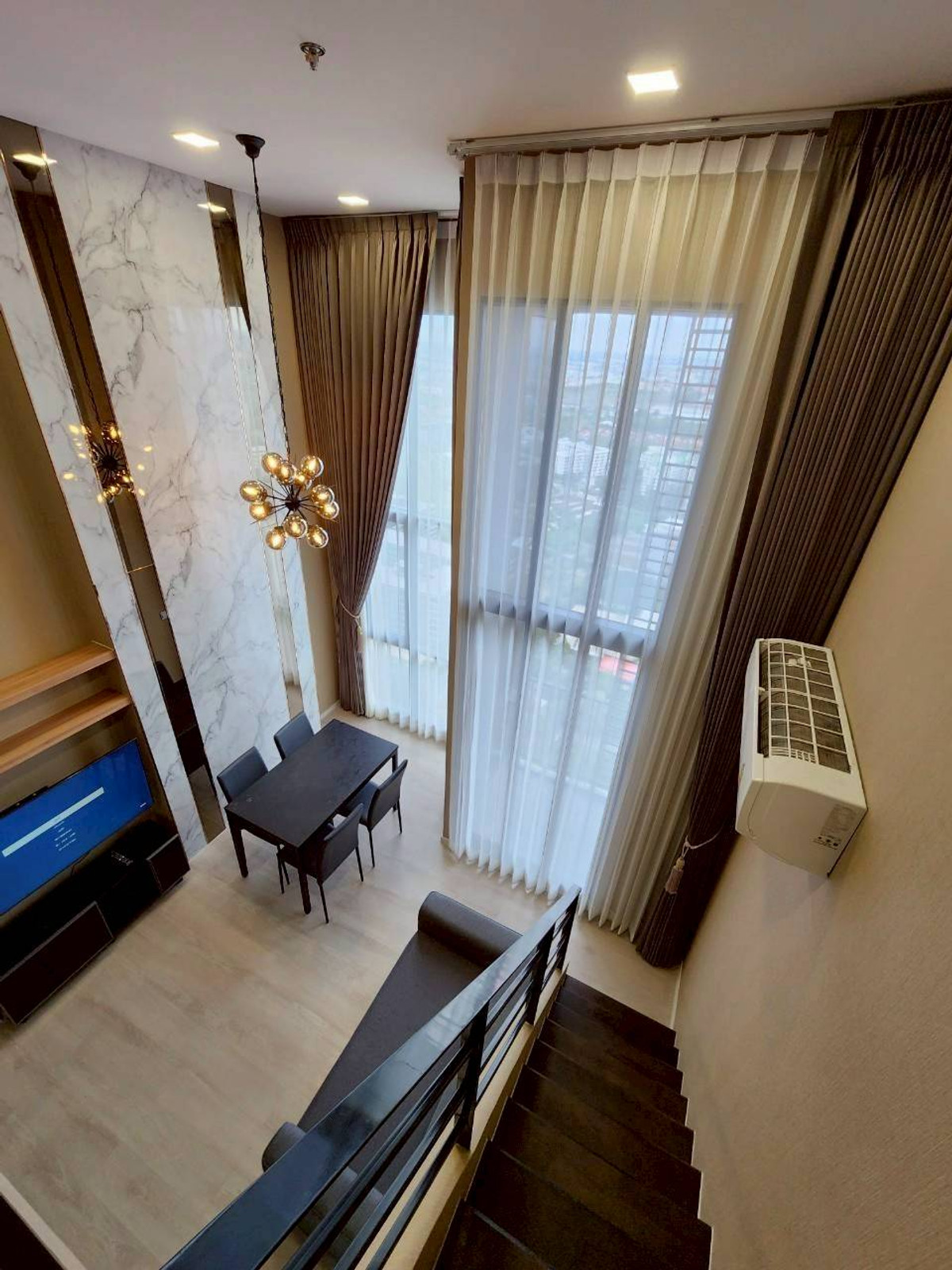 For RentCondoPathum Thani,Rangsit, Thammasat : 🏡 For rent Modiz Launch💖 Duplex room 2 floors ✨ 31st floor