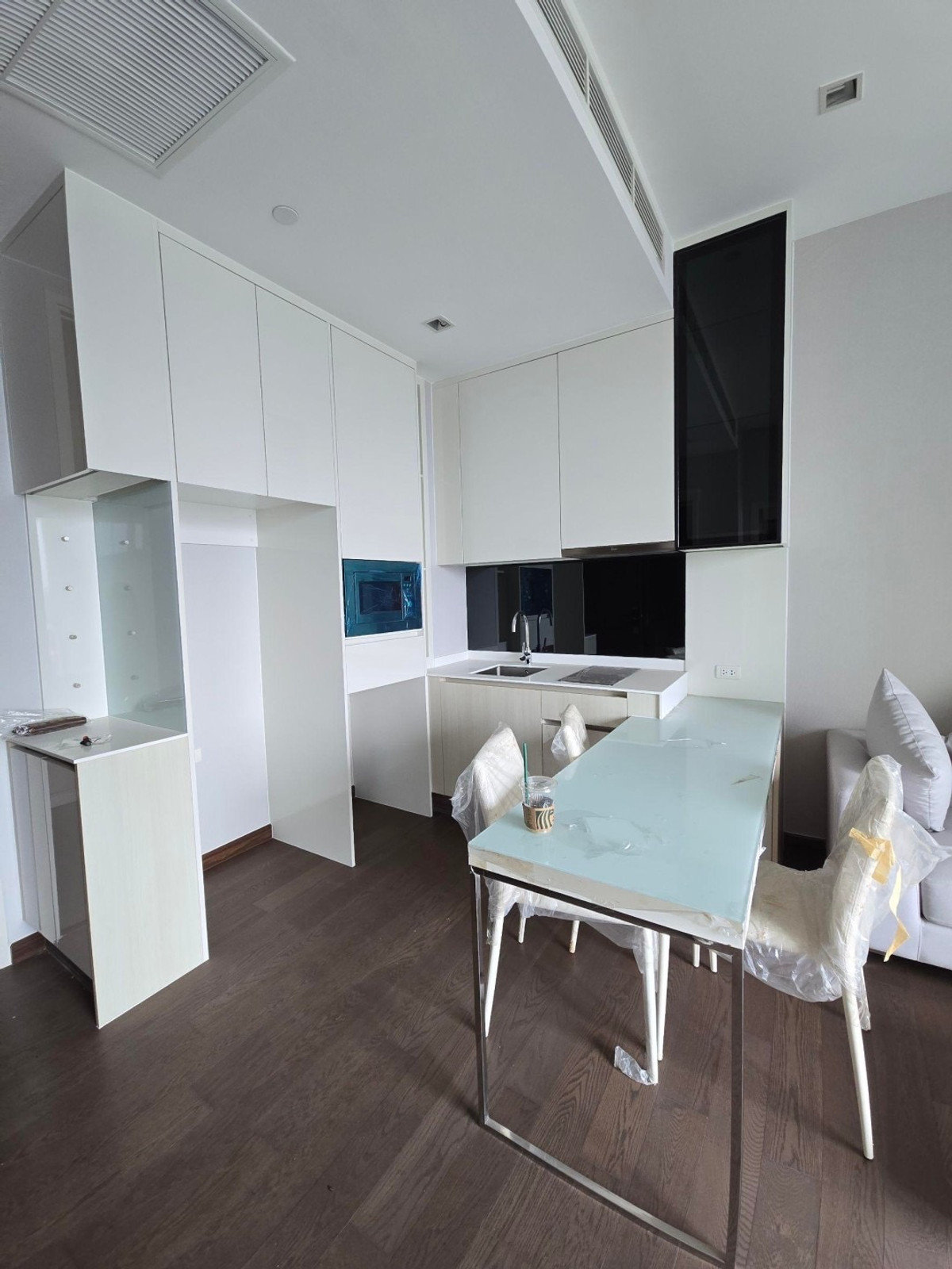 ขายคอนโดพระราม 9 เพชรบุรีตัดใหม่ RCA : ขาย ด่วน Q Asoke คิว อโศก 1ห้องนอน 1ห้องน้ำ ราคาดีที่สุดในโครงการ