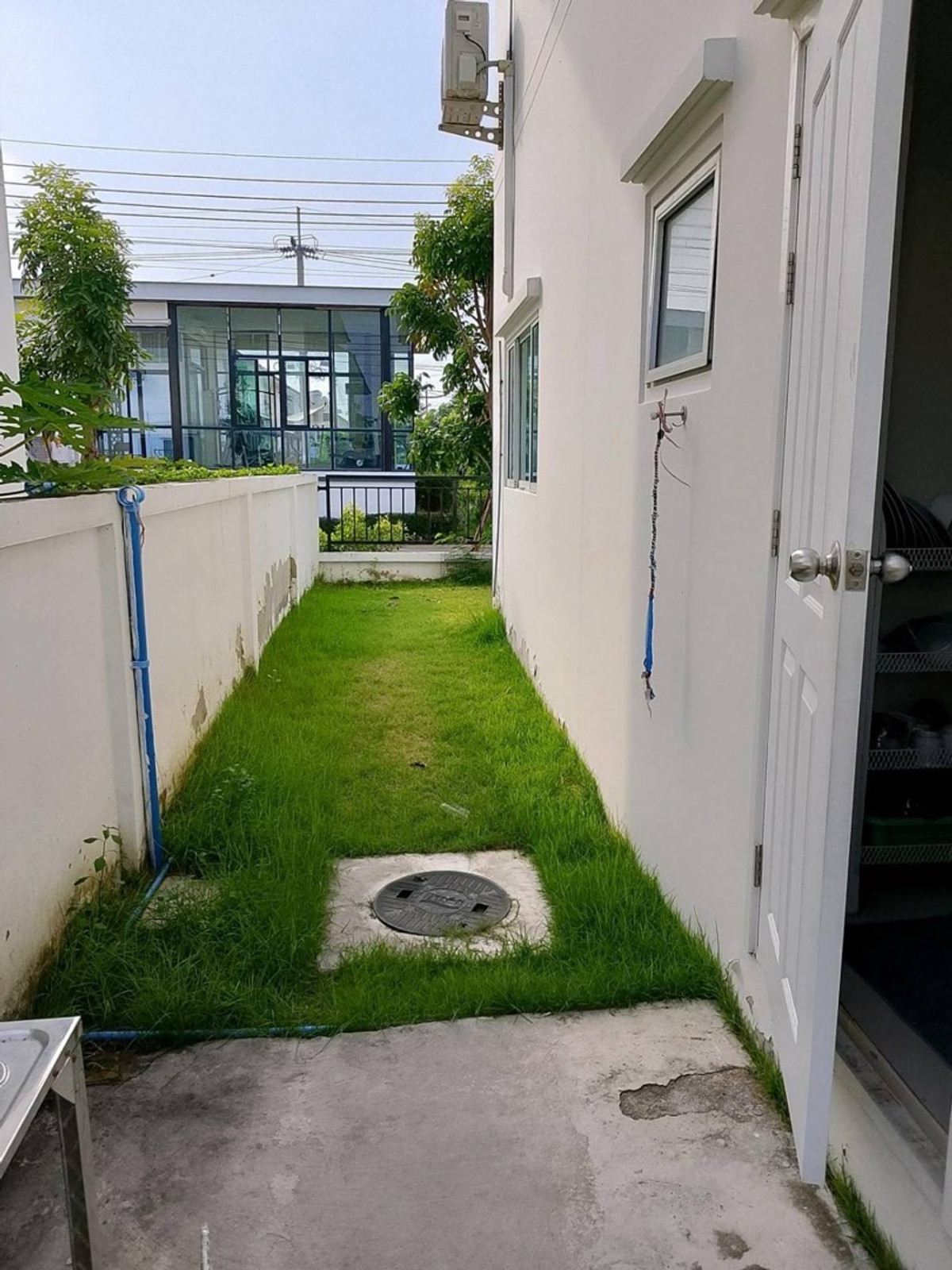 ให้เช่าบ้านสมุทรปราการ สำโรง : ให้เช่าบ้านเดี่ยว ลลิลทาวน์ แลนซีโอ คริป 3 บางนา - สุวรรณภูมิ ใกล้ รพ.บางเสาธง 15 นาที