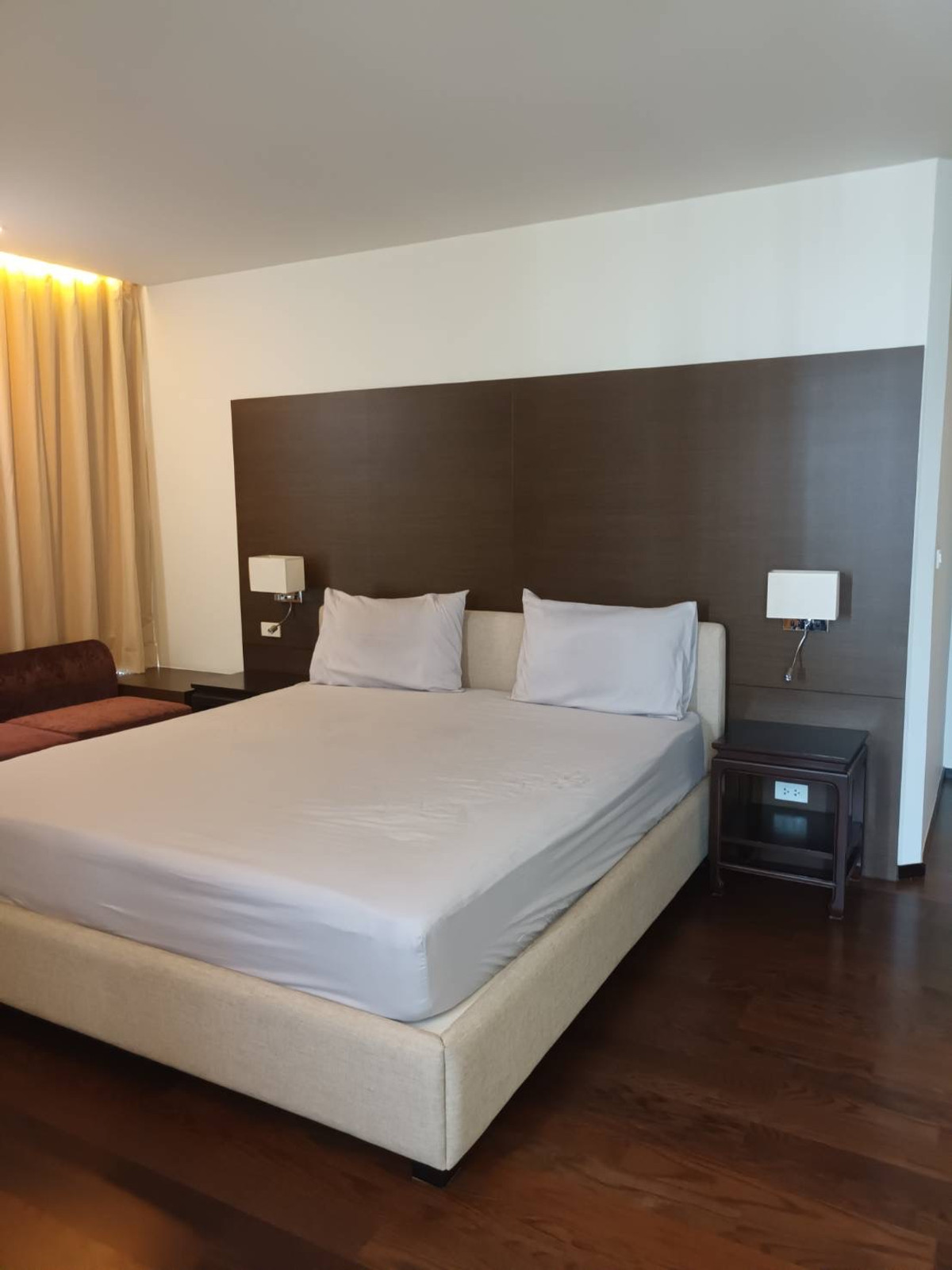 For RentCondoSathorn, Narathiwat : For rent, Sathorn Prime Residence, large room, beautiful, ready to move in, in the middle of Sathorn Road. If interested, contact Line @841qqlnr