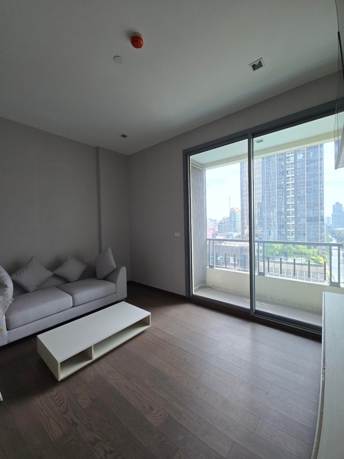 ขายคอนโดพระราม 9 เพชรบุรีตัดใหม่ RCA : ขาย ด่วน Q Asoke คิว อโศก 1ห้องนอน 1ห้องน้ำ ราคาดีที่สุดในโครงการ