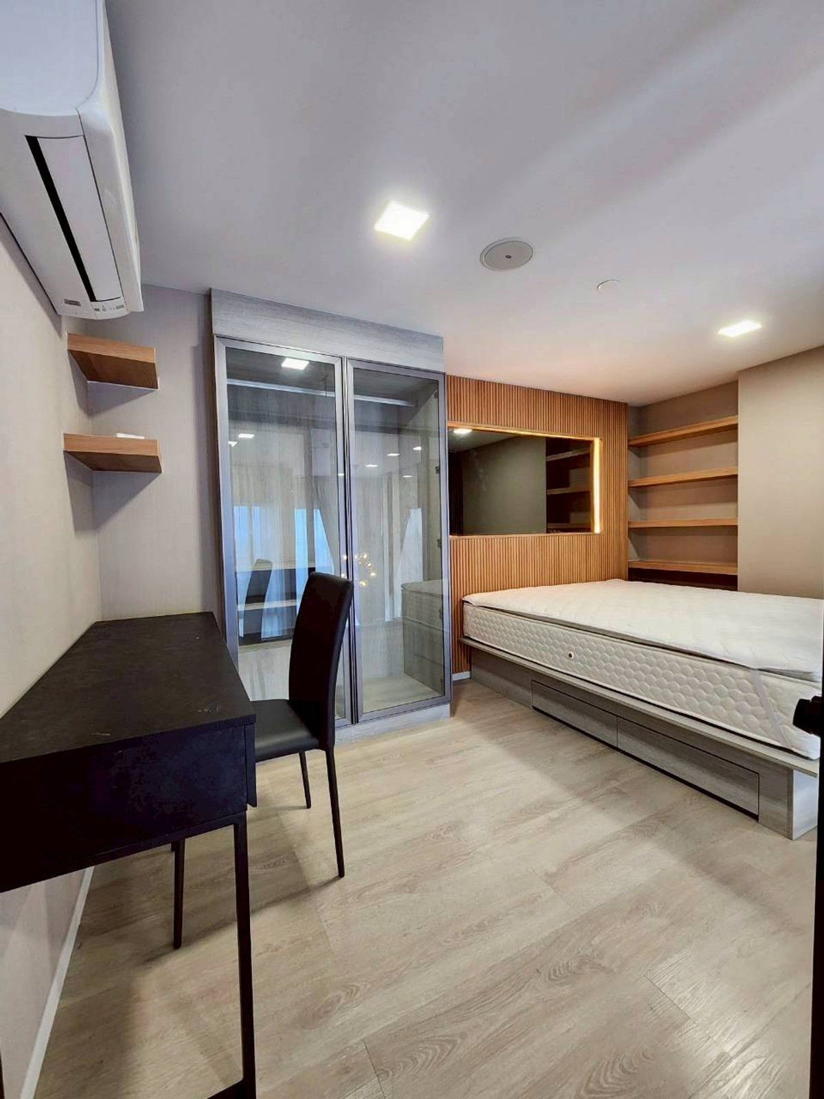 For RentCondoPathum Thani,Rangsit, Thammasat : 🏡 For rent Modiz Launch💖 Duplex room 2 floors ✨ 31st floor