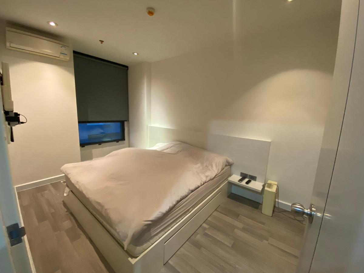 คอนโดอ่อนนุช อุดมสุข : The President Condo Building A Fully Furnished