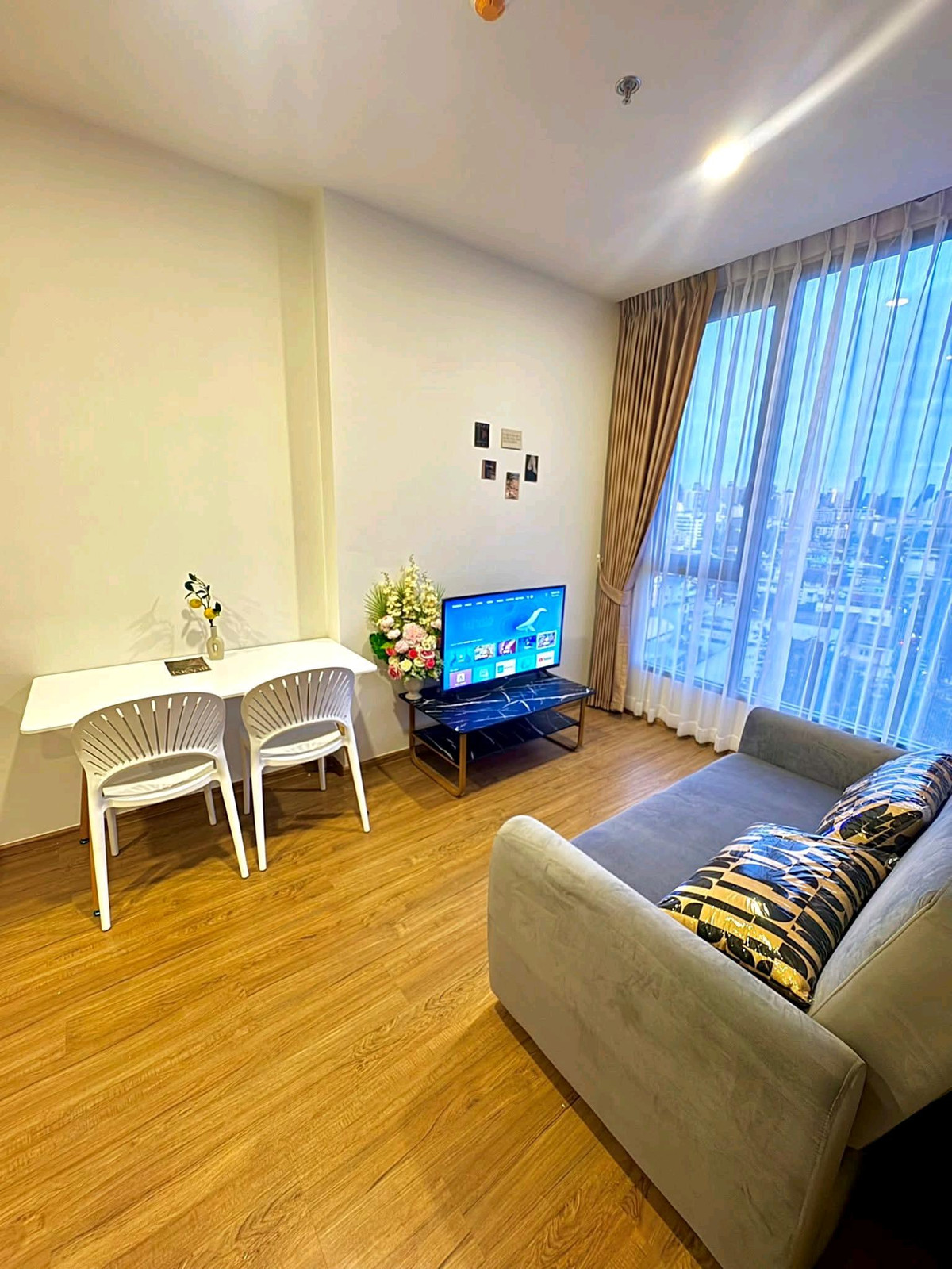 ให้เช่าคอนโดพระราม 9 เพชรบุรีตัดใหม่ RCA : ✨ ห้องใหม่ ไม่เคยปล่อยเช่า 📍 ทำเลดีมาก เดินทางสะดวกออกได้หลายเส้นทาง (เพชรบุรี – อโศก – พระราม 9)