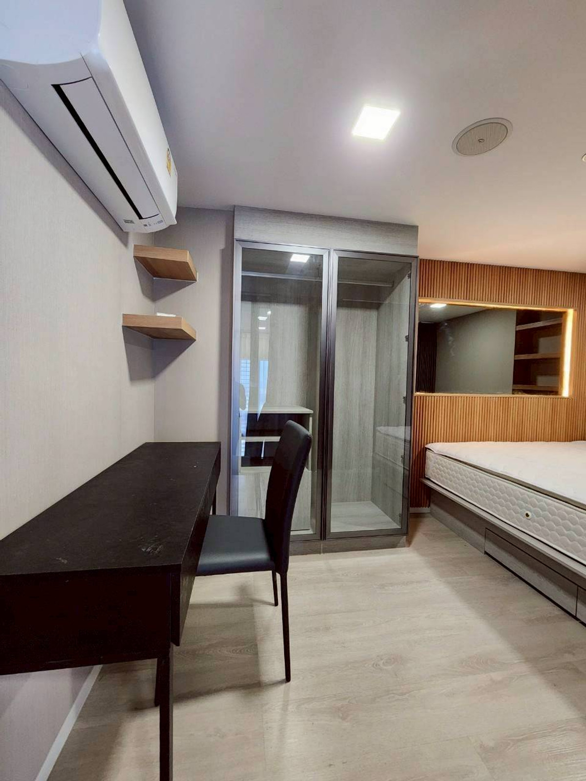 For RentCondoPathum Thani,Rangsit, Thammasat : 🏡 For rent Modiz Launch💖 Duplex room 2 floors ✨ 31st floor