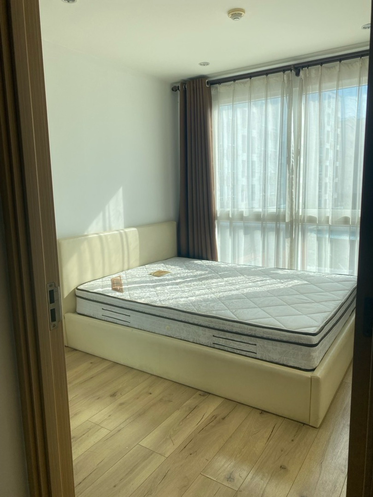 For RentCondoRattanathibet, Sanambinna : Budget Condo Tiwanon has rooms available!!!  Opposite the Ministry of Public Health, Nonthaburi, near the Purple / Pink Line MRT station.