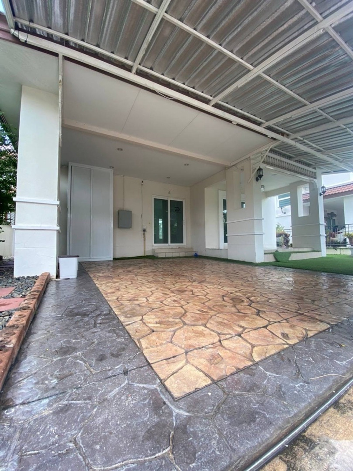 ให้เช่าบ้านนนทบุรี บางใหญ่ บางบัวทอง : ให้เช่าบ้านเดี่ยว เดอะ เซนโทร รัตนาธิเบศร์ ใกล้ MRT บางพลู เพียง 3 นาที