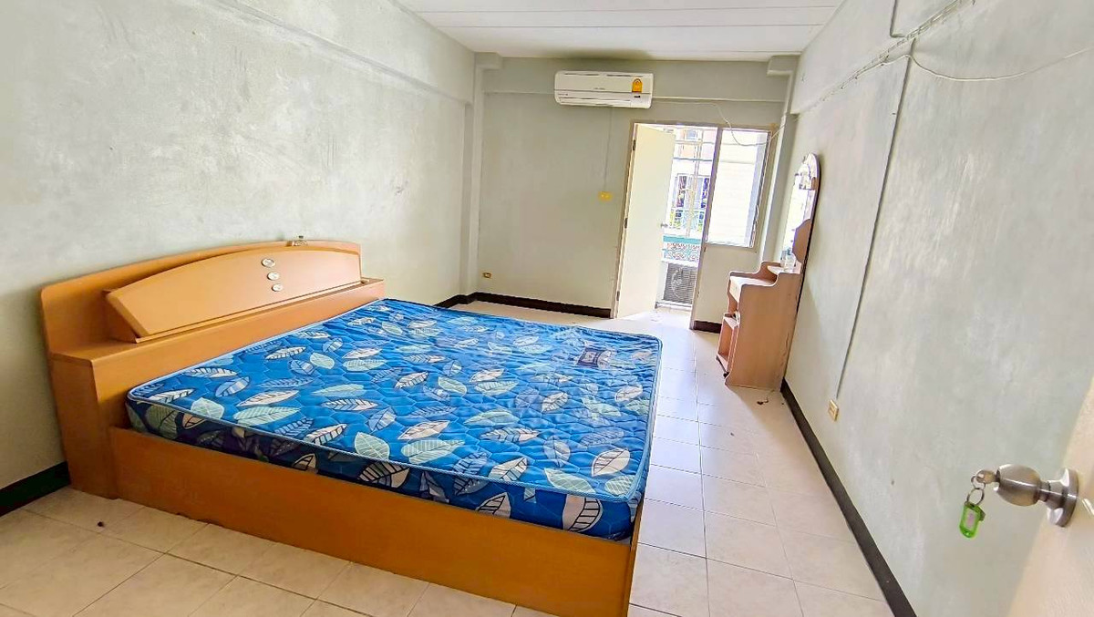 For SaleCondoNonthaburi, Bang Yai, Bangbuathong : Cheap condo for sale Sombat Buri Condo (Asia City Life Condominium) Kanchanaphisek Road, Bang Bua Thong, near Khlong Bang Phai MRT station, near Central Westgate, for sale cheap, 6th floor room, Building 10.