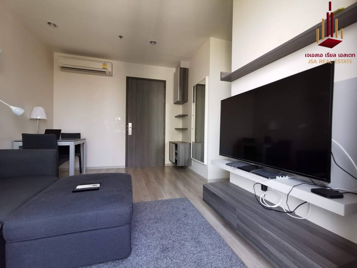 For RentCondoRatchadapisek, Huaikwang, Suttisan : ✨ For Rent: Centric Huai Khwang Station Condo ✨ 💰 Only 20,000 THB/month