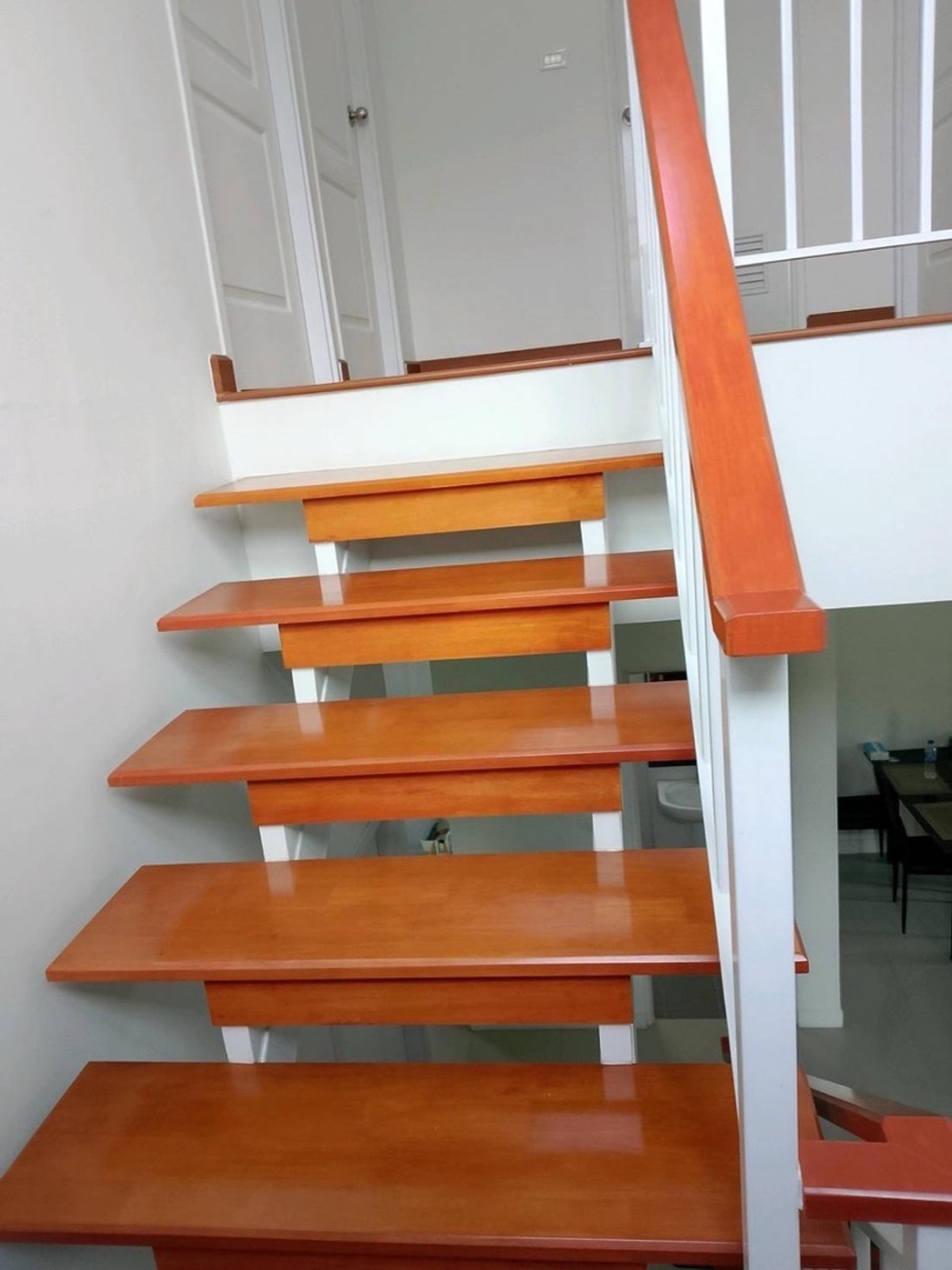 ให้เช่าบ้านสมุทรปราการ สำโรง : ให้เช่าบ้านเดี่ยว ลลิลทาวน์ แลนซีโอ คริป 3 บางนา - สุวรรณภูมิ ใกล้ รพ.บางเสาธง 15 นาที