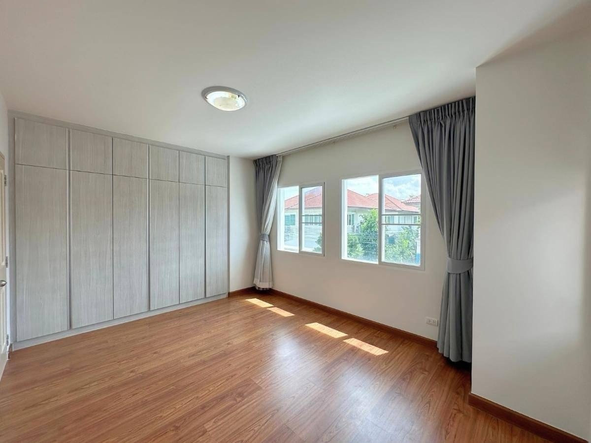 ให้เช่าบ้านนนทบุรี บางใหญ่ บางบัวทอง : ให้เช่าบ้านเดี่ยว เดอะ เซนโทร รัตนาธิเบศร์ ใกล้ MRT บางพลู เพียง 3 นาที