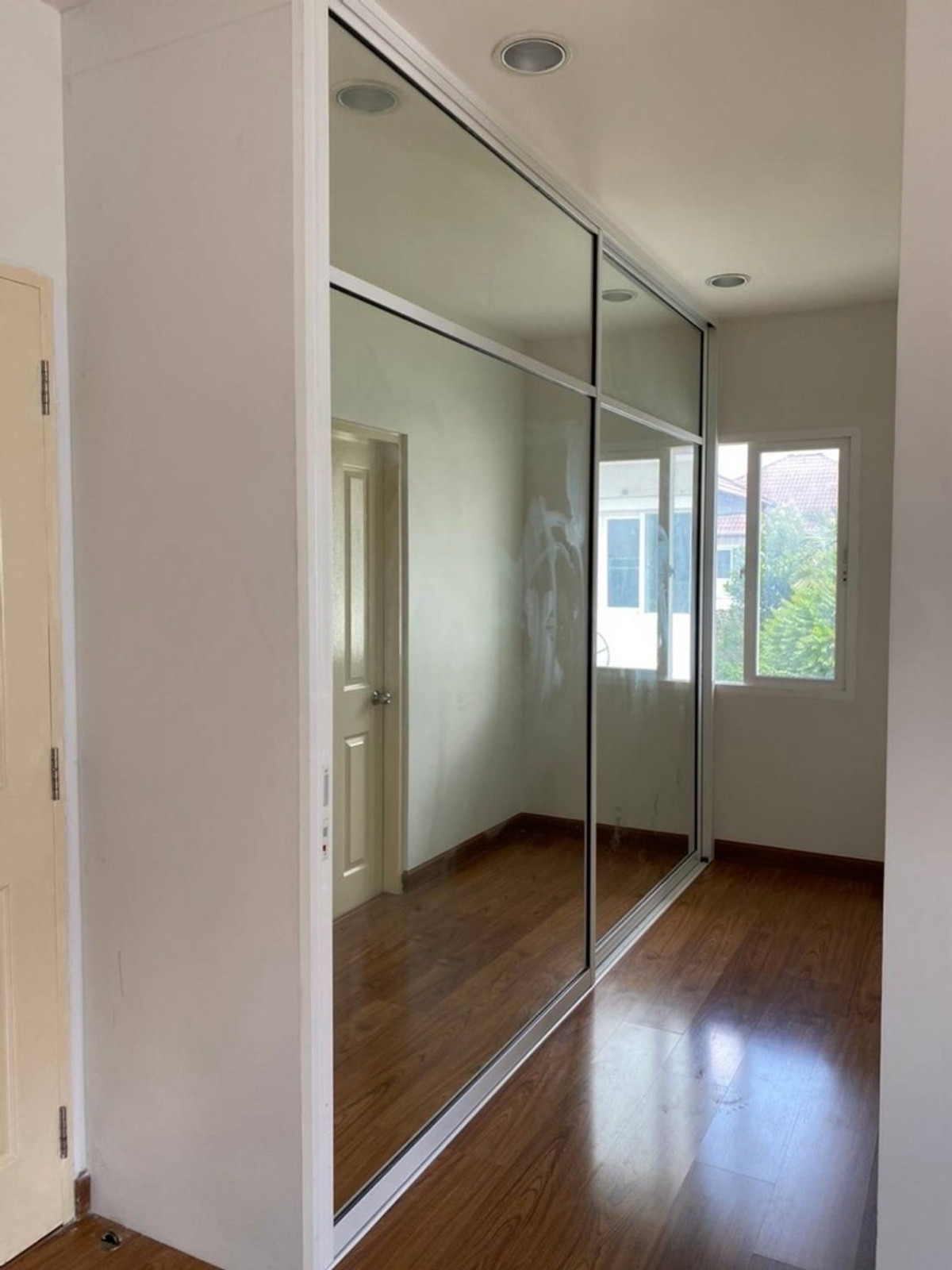 ให้เช่าบ้านนนทบุรี บางใหญ่ บางบัวทอง : ให้เช่าบ้านเดี่ยว เดอะ เซนโทร รัตนาธิเบศร์ ใกล้ MRT บางพลู เพียง 3 นาที