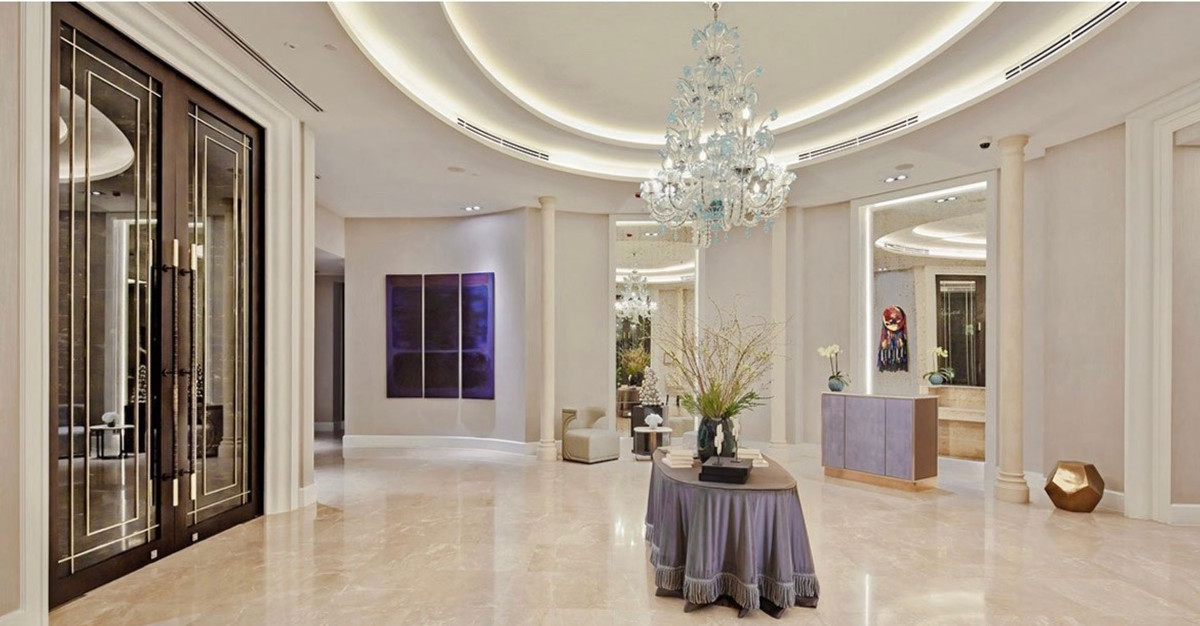 ขายคอนโดสาทร นราธิวาส : The Diplomat Sathorn ข้อเสนอพิเศษ 3B 3B ชั้นสูงมาก ขนาด 97 วิวเมือง เฟอร์ครบ รู้สึกเหมือนอยู่บ้าน ขาย 20.5 MB เท่านั้น (BTS สุรศักดิ์)