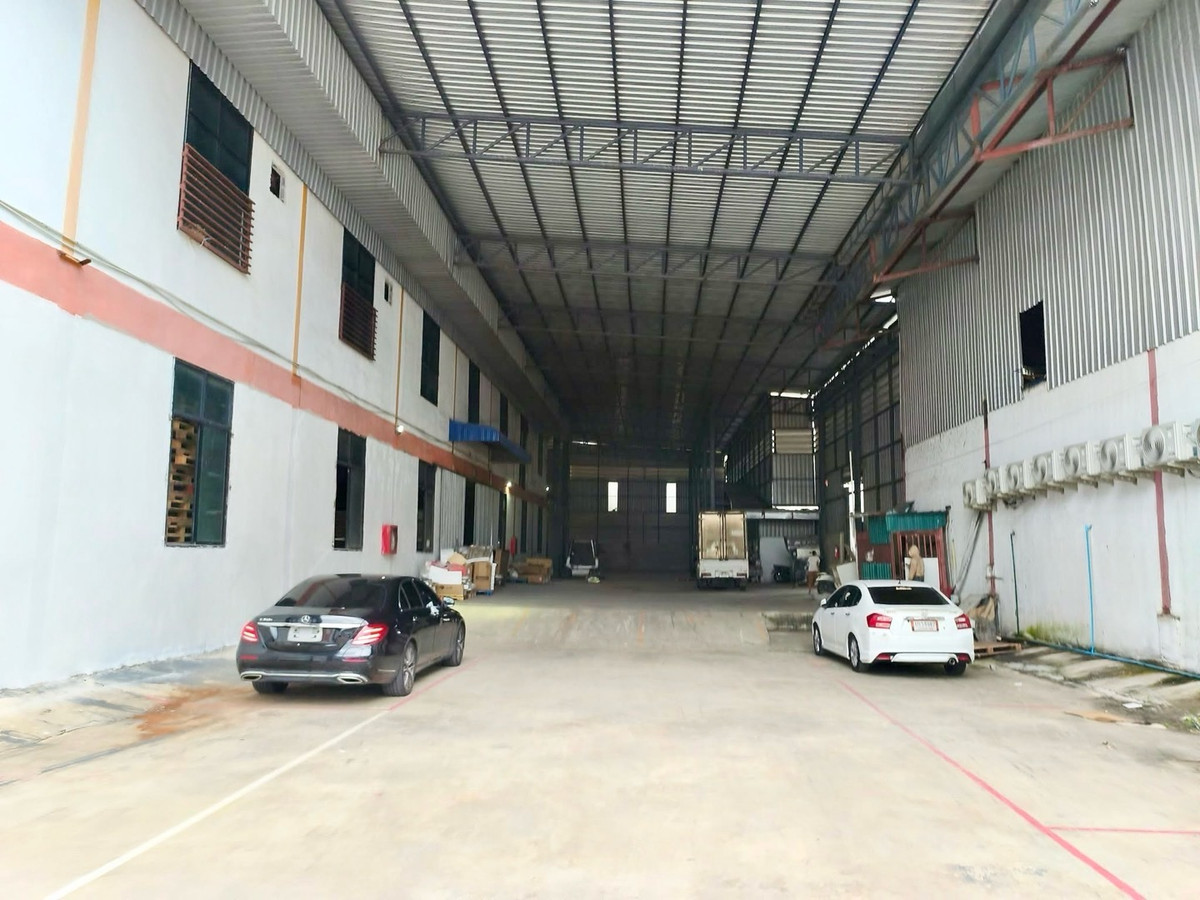For RentFactoryPhutthamonthon, Salaya : 🏭Warehouse-factory for rent with Ror.Ngor.4 certificate, size 1,500 square meters, has an office, large cars can enter and exit.