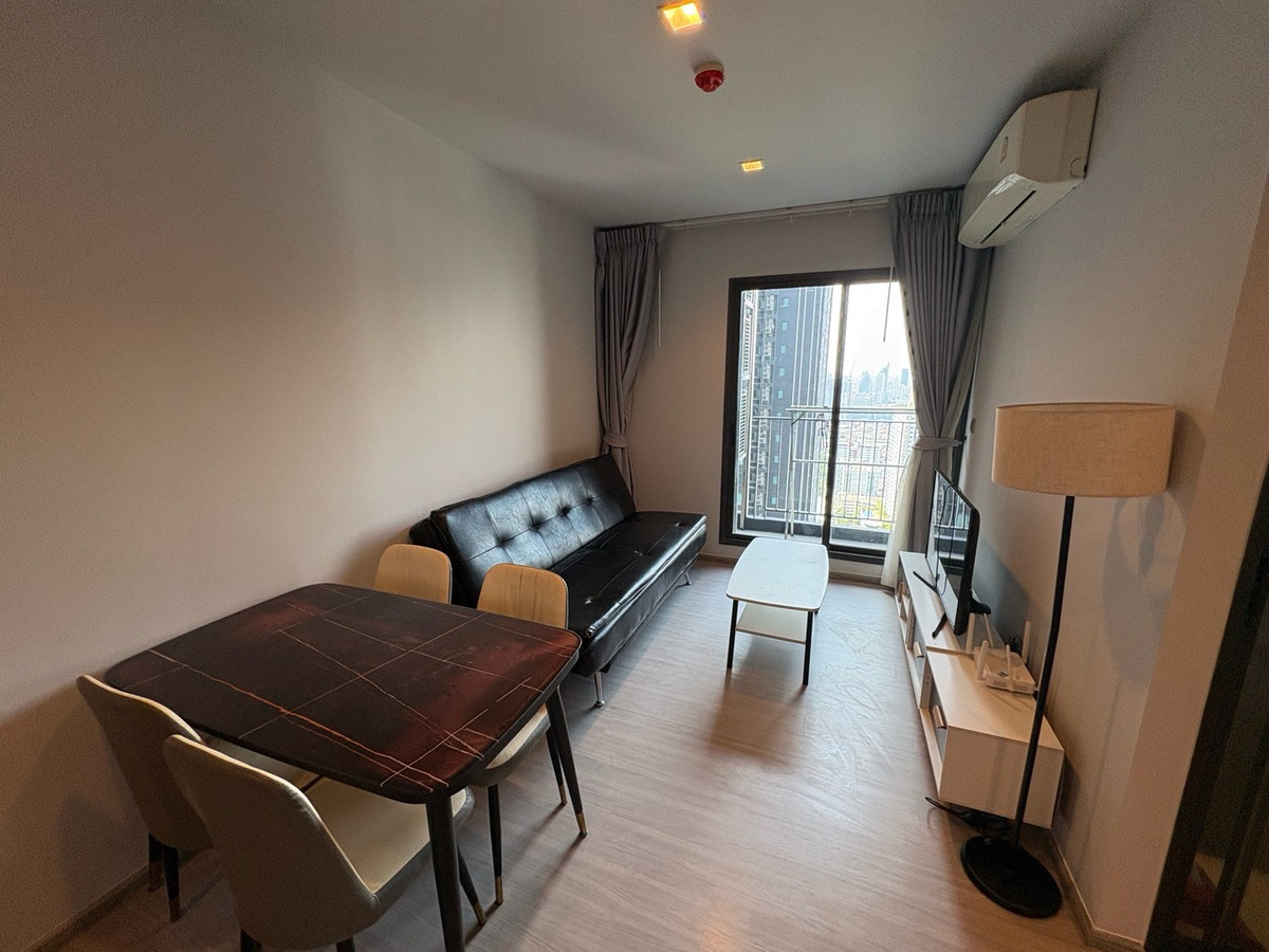 For RentCondoRama9, Petchburi, RCA : 🔥Rent 2BR 1Bath🔥Only 30,000/month🔥Floor 32🔥47sqm🔥Nice View🔥