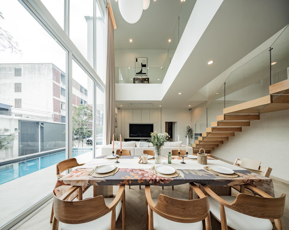 ขายบ้านโชคชัย4 ลาดพร้าว71 : 🏡ขายบ้านใหม่สร้างเอง ทำเลดีหายาก ย่านลาดพร้าว 64✨บ้านเดี่ยว 2 ชั้น พร้อมสระว่ายน้ำ พื้นที่ใช้สอย 440 ตร.ม. ที่ดิน 100 ตร.ว. | 3 ห้องนอน 5 ห้องน้ำ 4 ที่จอด เพียง 30 MB เท่านั้น!!! ติดต่อนัดชม Tel.0922635410 (เอิร์ธ)