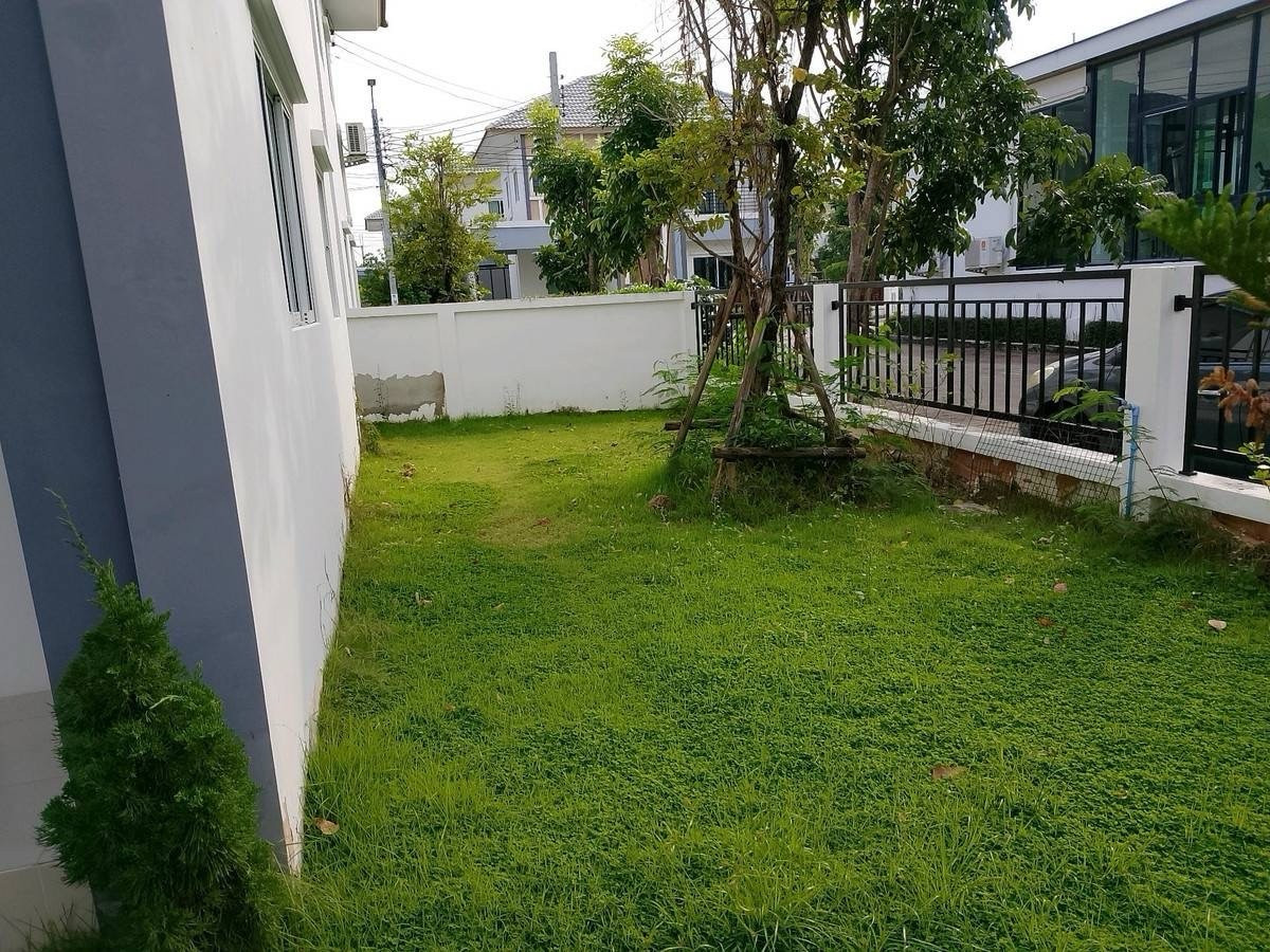 ให้เช่าบ้านสมุทรปราการ สำโรง : ให้เช่าบ้านเดี่ยว ลลิลทาวน์ แลนซีโอ คริป 3 บางนา - สุวรรณภูมิ ใกล้ รพ.บางเสาธง 15 นาที