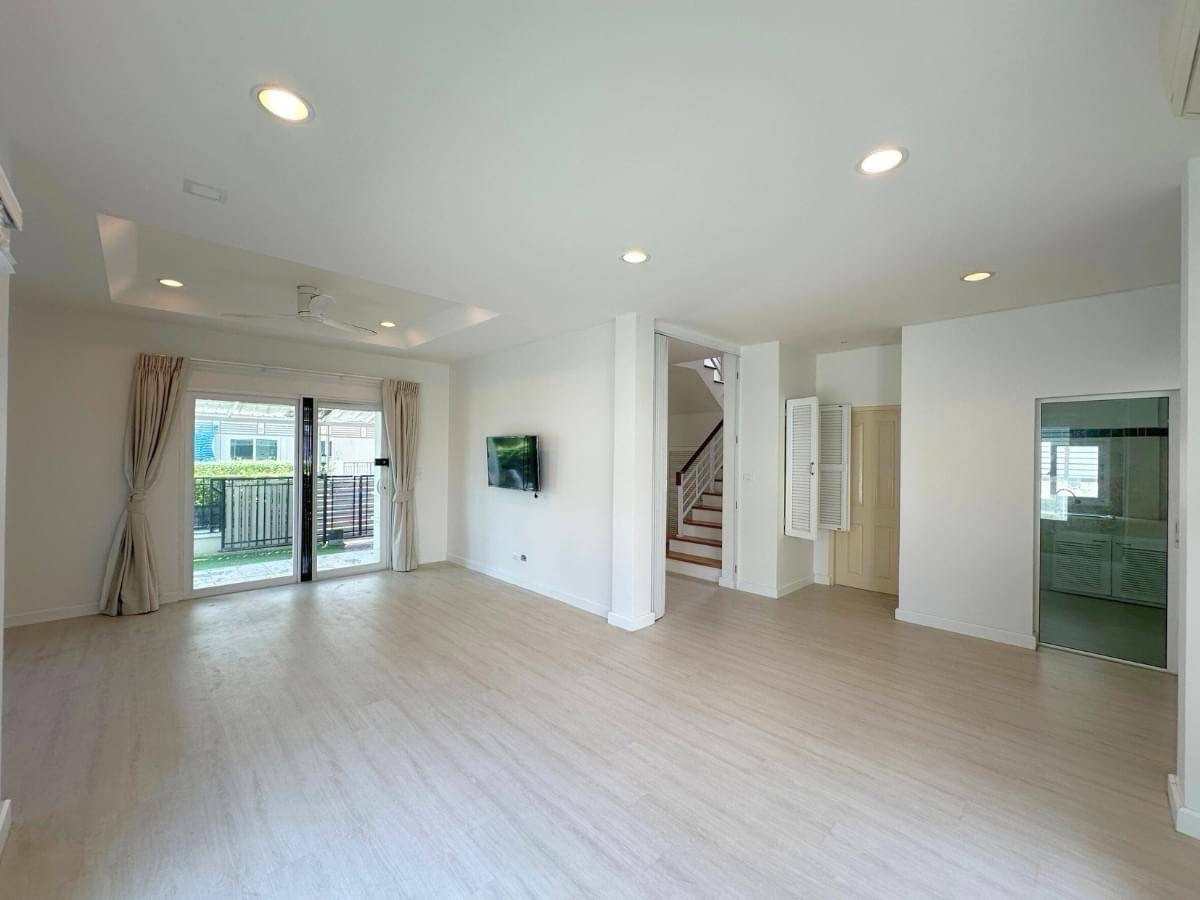 ให้เช่าบ้านนนทบุรี บางใหญ่ บางบัวทอง : ให้เช่าบ้านเดี่ยว เดอะ เซนโทร รัตนาธิเบศร์ ใกล้ MRT บางพลู เพียง 3 นาที