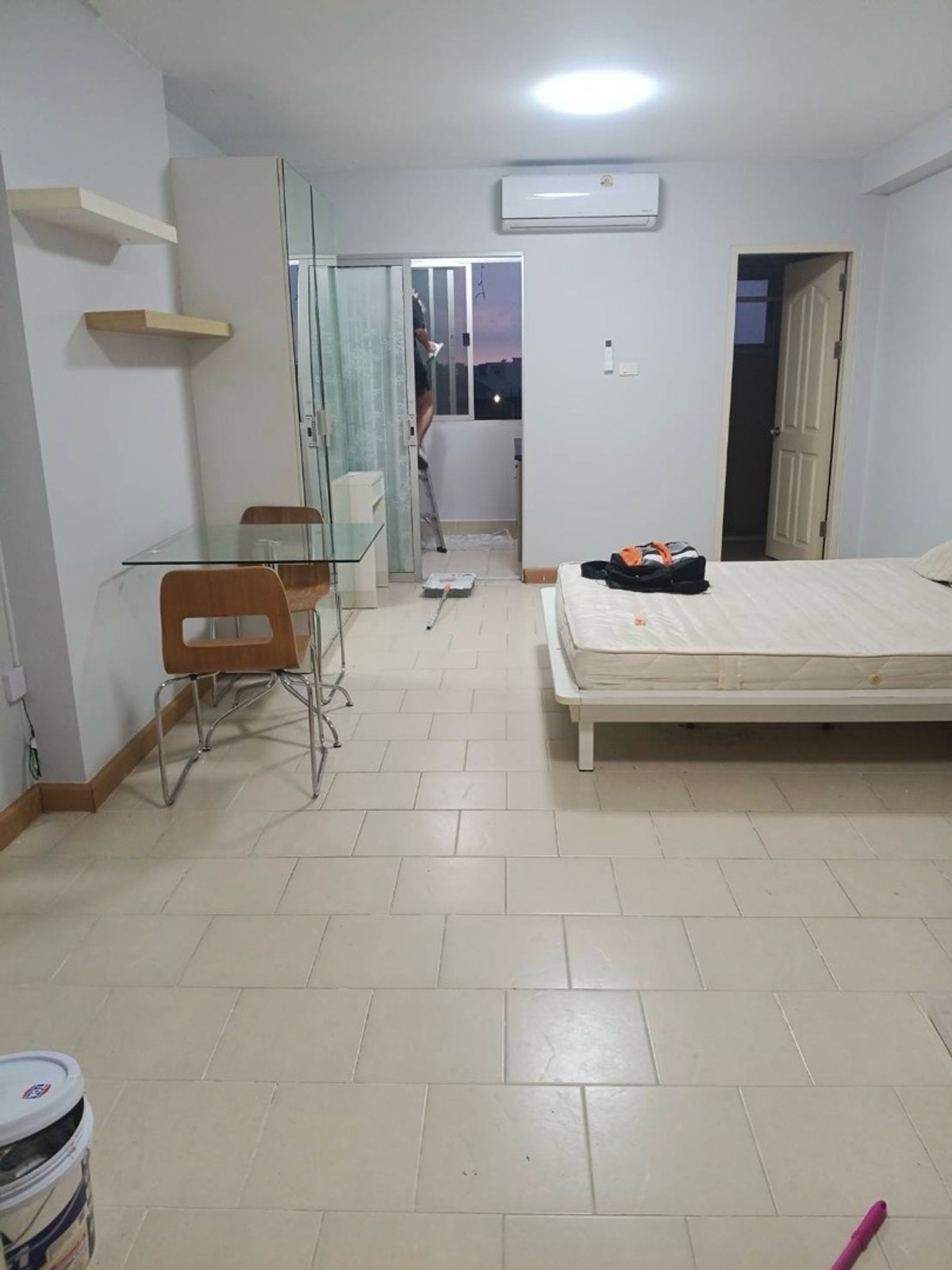 For RentCondoThaphra, Talat Phlu, Wutthakat : Condo next to MRT Tha Phra, entering Tha Phra Chan, Samyan, Silom, Lumpisi, SWU, convenient, cheap.