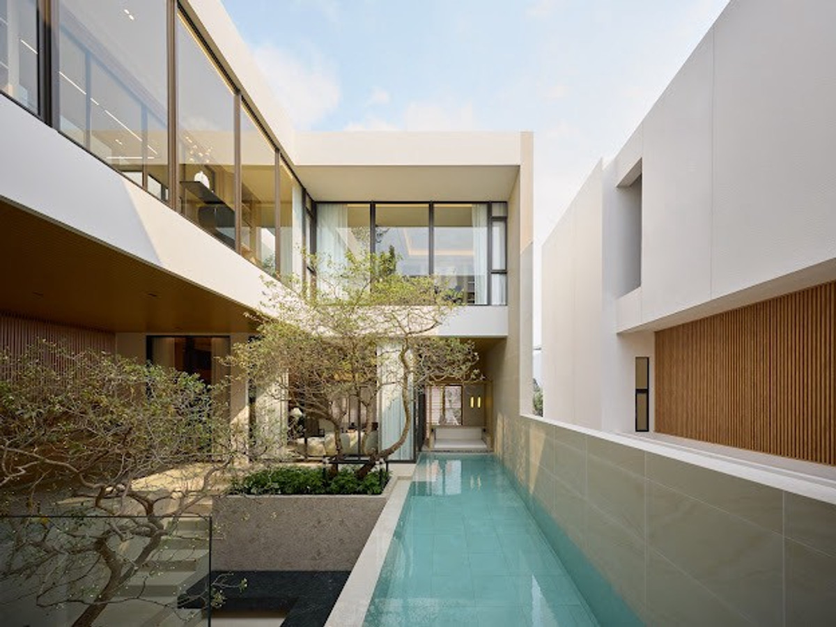 For SaleHouseYothinpattana,CDC : 🏠ELIVA Private Residences | 3-story detached house with private swimming pool. Usable area 810 sq m., land 100 sq m., 4 bedrooms, 6 bathrooms, 4 parking spaces, only 69 MB!! Contact to make an appointment to view Tel.0922635410 (Earth)