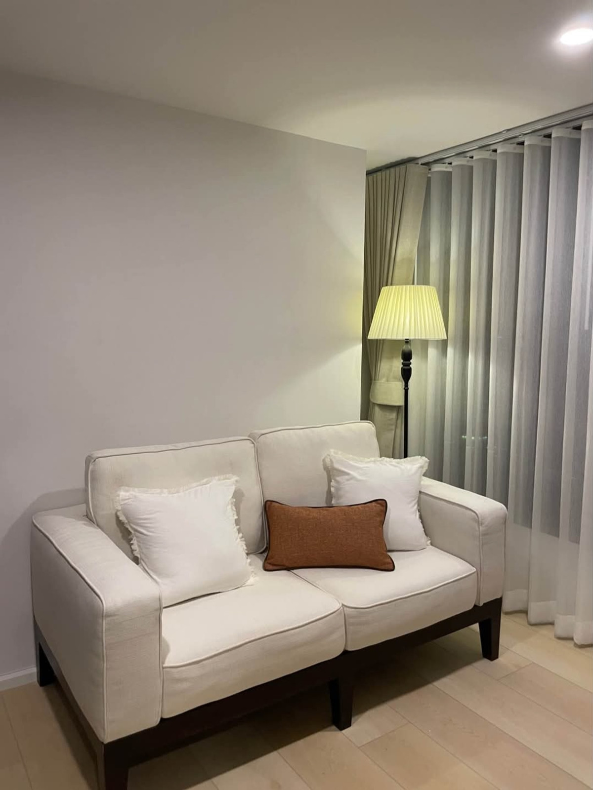 For RentCondoKhlongtoei, Kluaynamthai : Luxury Room🪞 High Ceiling 3bed2bath 91 Sqm/ Life Rama4 Asoke 85,000-