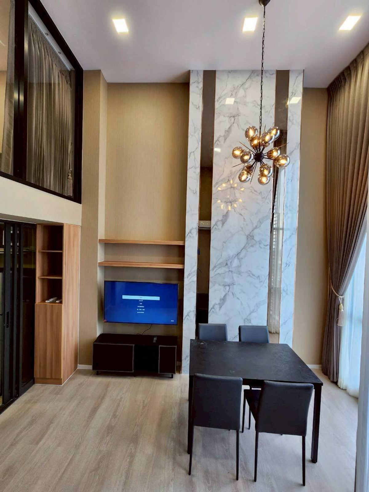 For RentCondoPathum Thani,Rangsit, Thammasat : 🏡 For rent Modiz Launch💖 Duplex room 2 floors ✨ 31st floor