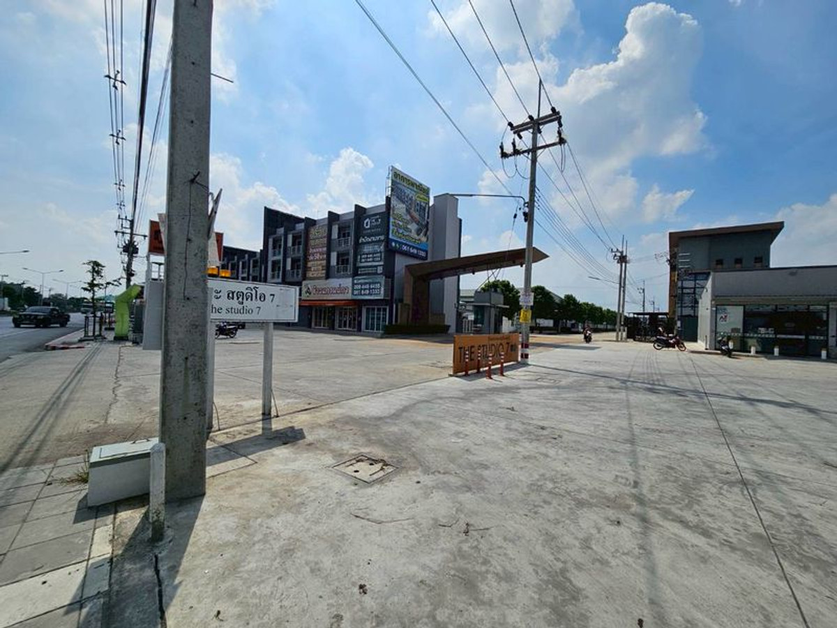 ให้เช่าที่ดินปทุมธานี รังสิต ธรรมศาสตร์ :  แบ่งให้เช่าที่ดิน 150 ตร.ว. ติดถนนใหญ่ 4 เลน คลอง 7 ติด 7-11 และ Studio7 ใกล้ตลาดชัชวาล ต.บึงคำพร้อย อ.ลำลูกกา จ.ปทุมธานี