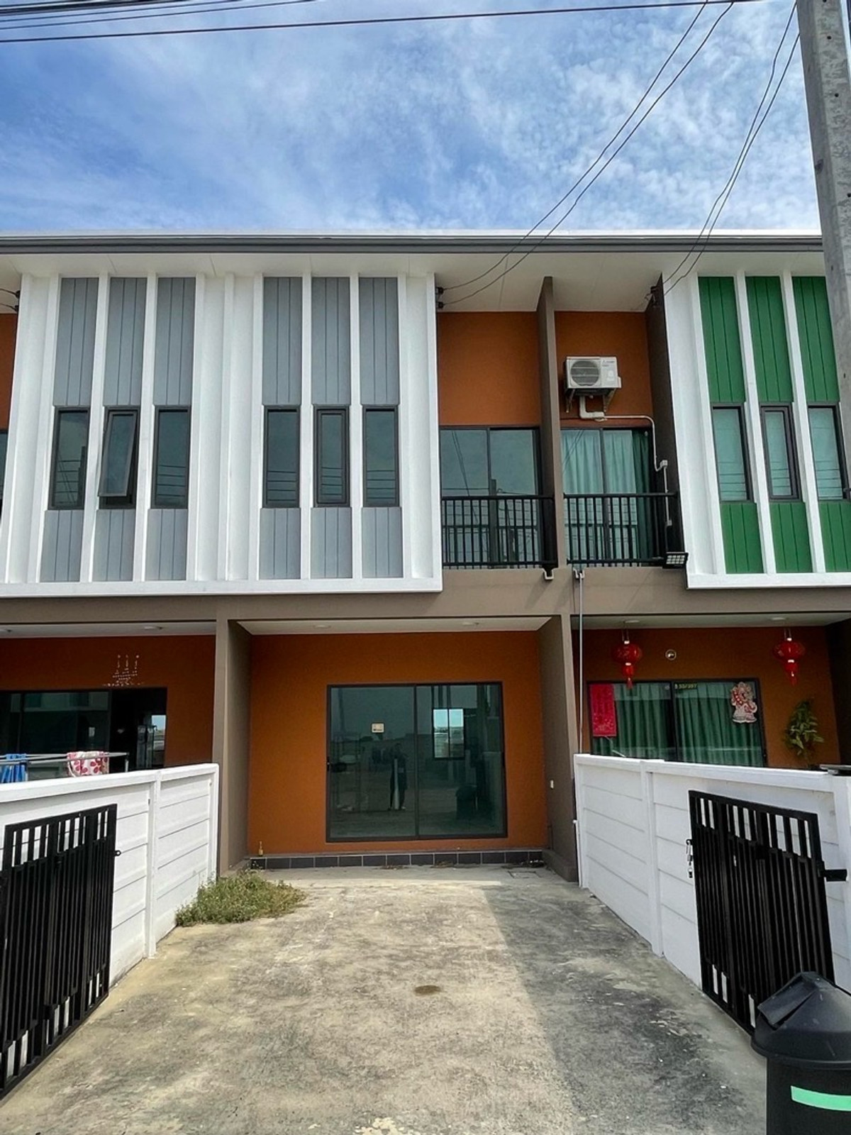 ขายทาวน์โฮมปทุมธานี รังสิต ธรรมศาสตร์ : ขายด่วนต่ำกว่าราคาประเมิน