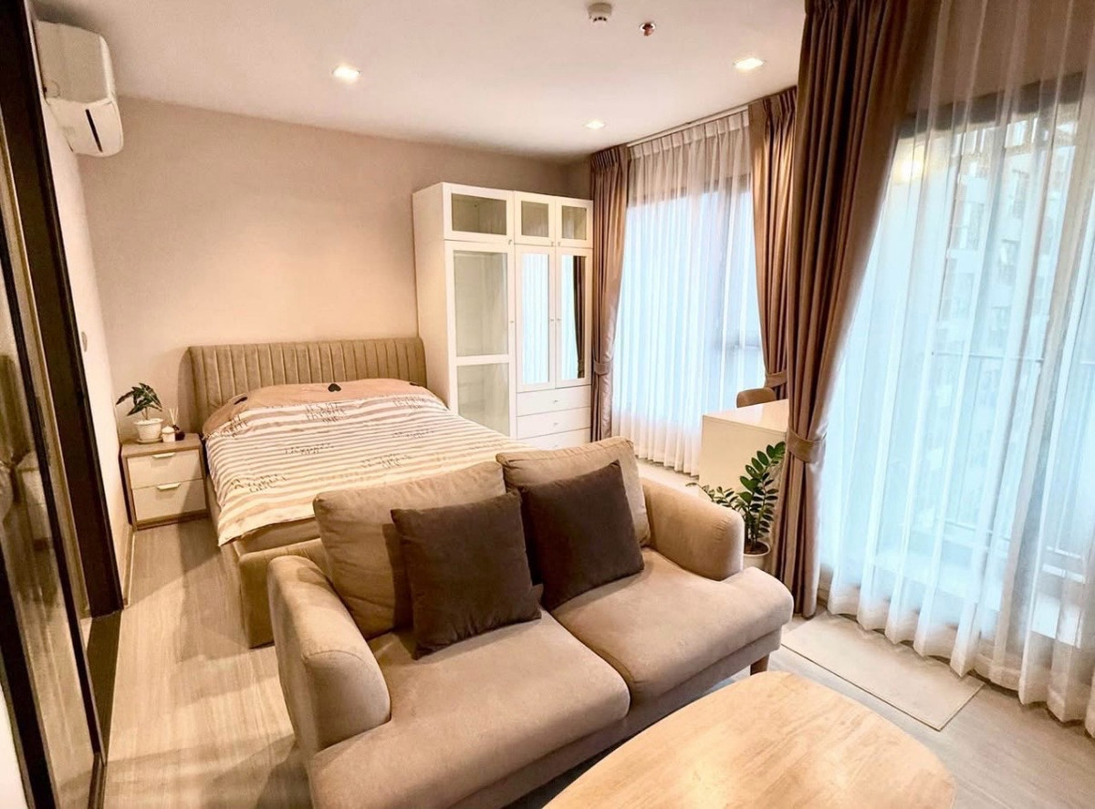 For SaleCondoRama9, Petchburi, RCA : 💗Life Asoke-Rama 9 Condo💗Southern direction, good wind, doesnt block the view, beautifully decorated in Minimal style.