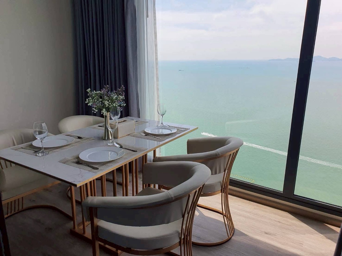 ให้เช่าคอนโดพัทยา บางแสน ชลบุรี สัตหีบ : ให้เช่าคอนโด Luxury ติดทะเล Arom Wongamat ขนาด 57.00 ตร.ม. ชั้น 36 วิวทะเลเปิดโล่ง อ่าง jacuzzi ราคา 60,000 บาท