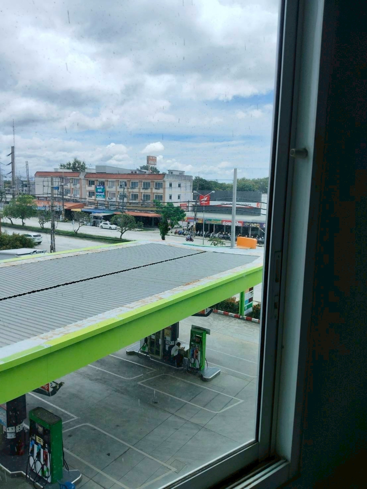 ขายอาคารพาณิชย์ระยอง : 94098 - ขายอาคารพาณิชย์ 4 ชั้น หน้าโครงการบ้านฉางเพลส ระยอง ตรงข้ามหน้าอำเภอบ้านฉาง ทำเลดีติดถนสุขุมวิท เหมาะทำสำนักงาน ซื้อลงทุนให้เช่า บ้านพักอาศัย