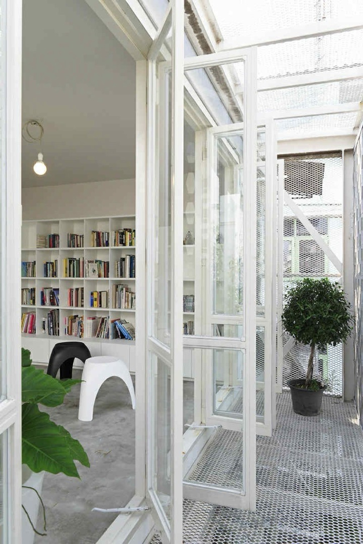 For SaleShop HouseSukhumvit, Asoke, Thonglor : 6 storey Shophouse near Samitivej Sukhumvit Hospital for sale I 80 MB