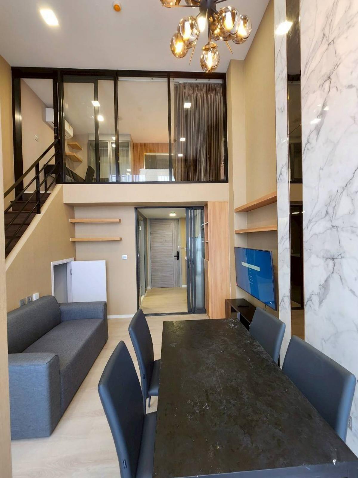 For RentCondoPathum Thani,Rangsit, Thammasat : 🚩For rent: Modiz Launch, Duplex room, 2 floors, area 27 sq m., Muji + Modern style, built-in decoration with decorative lights and decorative mirrors.