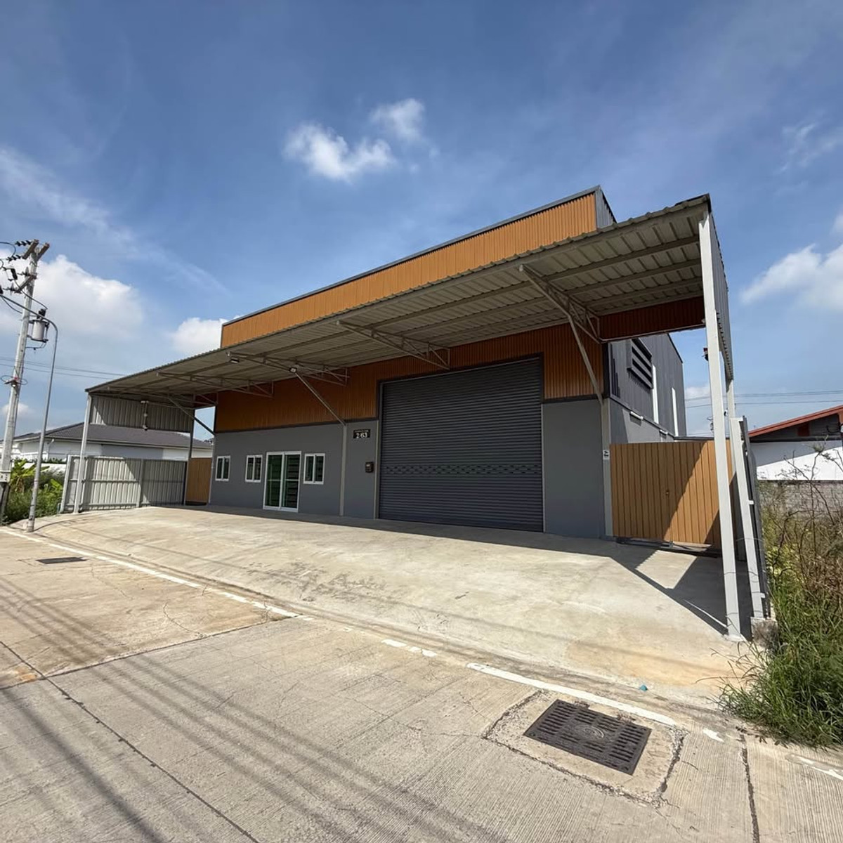 For RentWarehousePathum Thani,Rangsit, Thammasat : HR3005 Warehouse for rent, size 250 sq m., Khlong Song area, Khlong Luang, suitable for warehousing, convenient travel.