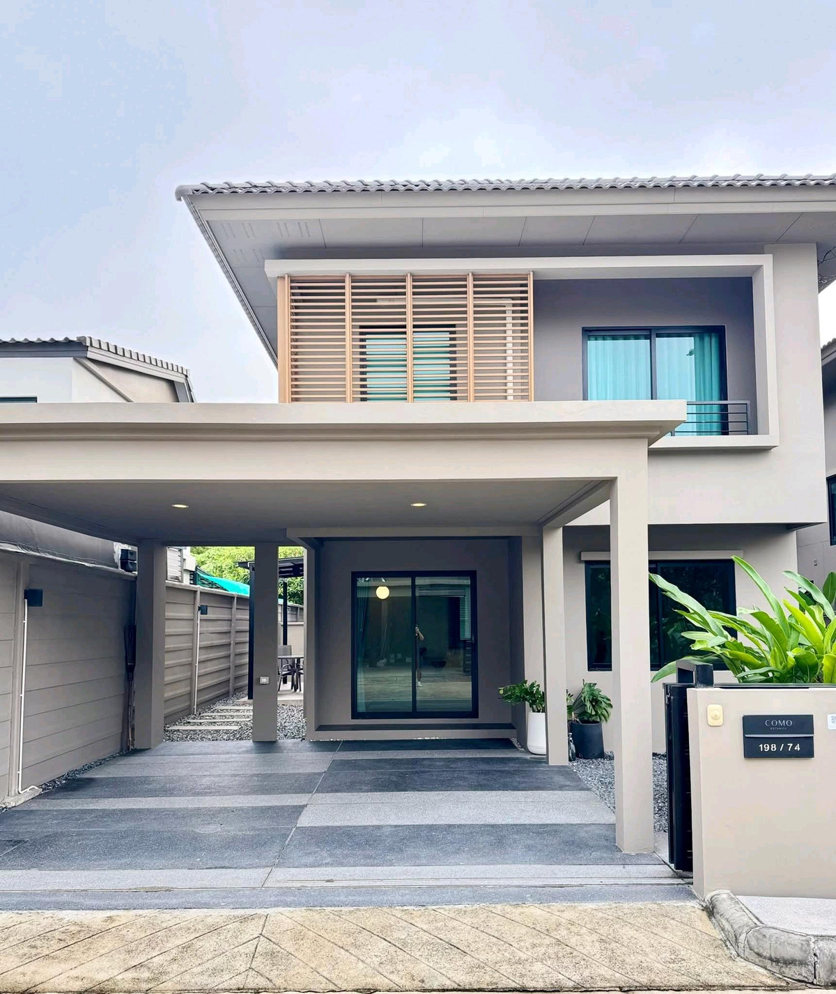 For RentHouseBangna, Bearing, Lasalle : 🍃 The house is fully decorated, ready to move in immediately, new condition, beautiful, luxurious, extremely warm, good location, close to MEGA Bangna, just 5 minutes‼️