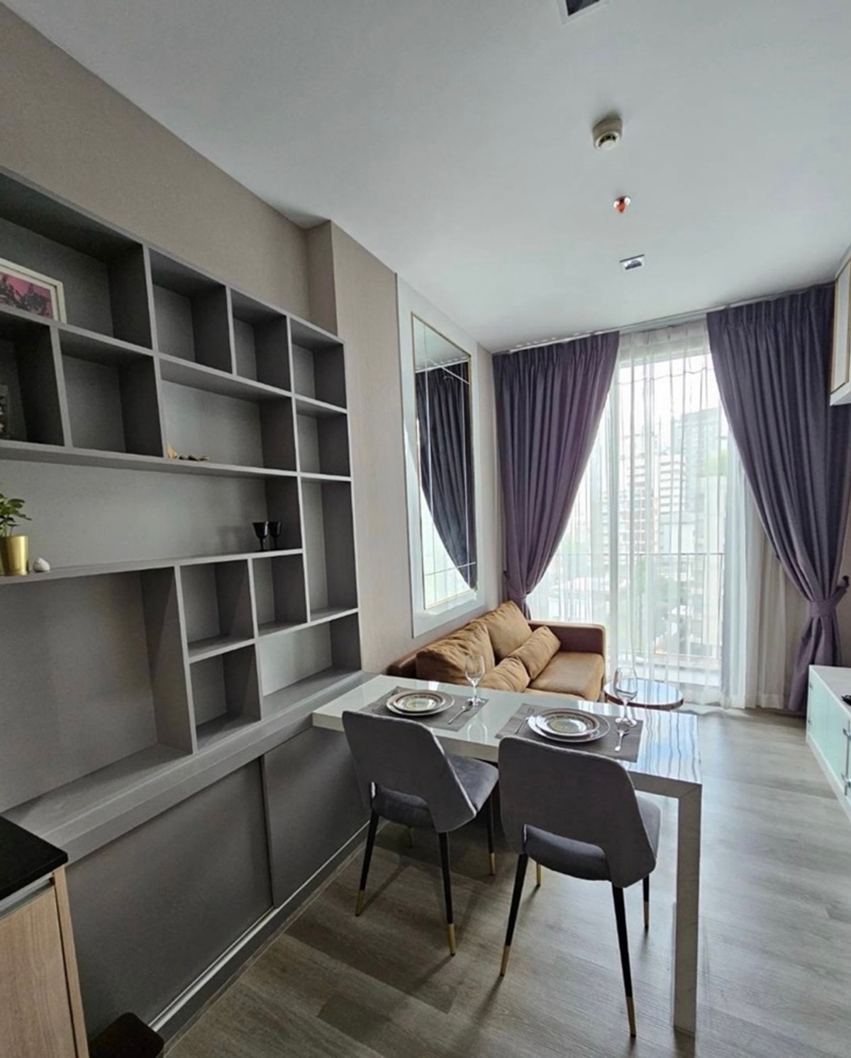 ให้เช่าคอนโดสุขุมวิท อโศก ทองหล่อ : เช่า เอดจ์ บาย แสนสิริ สุขุมวิท 23 สวย พร้อมอยู่ ใกล้ BTS อโศก สนใจแอตไลน์ครับ@841qqlnr