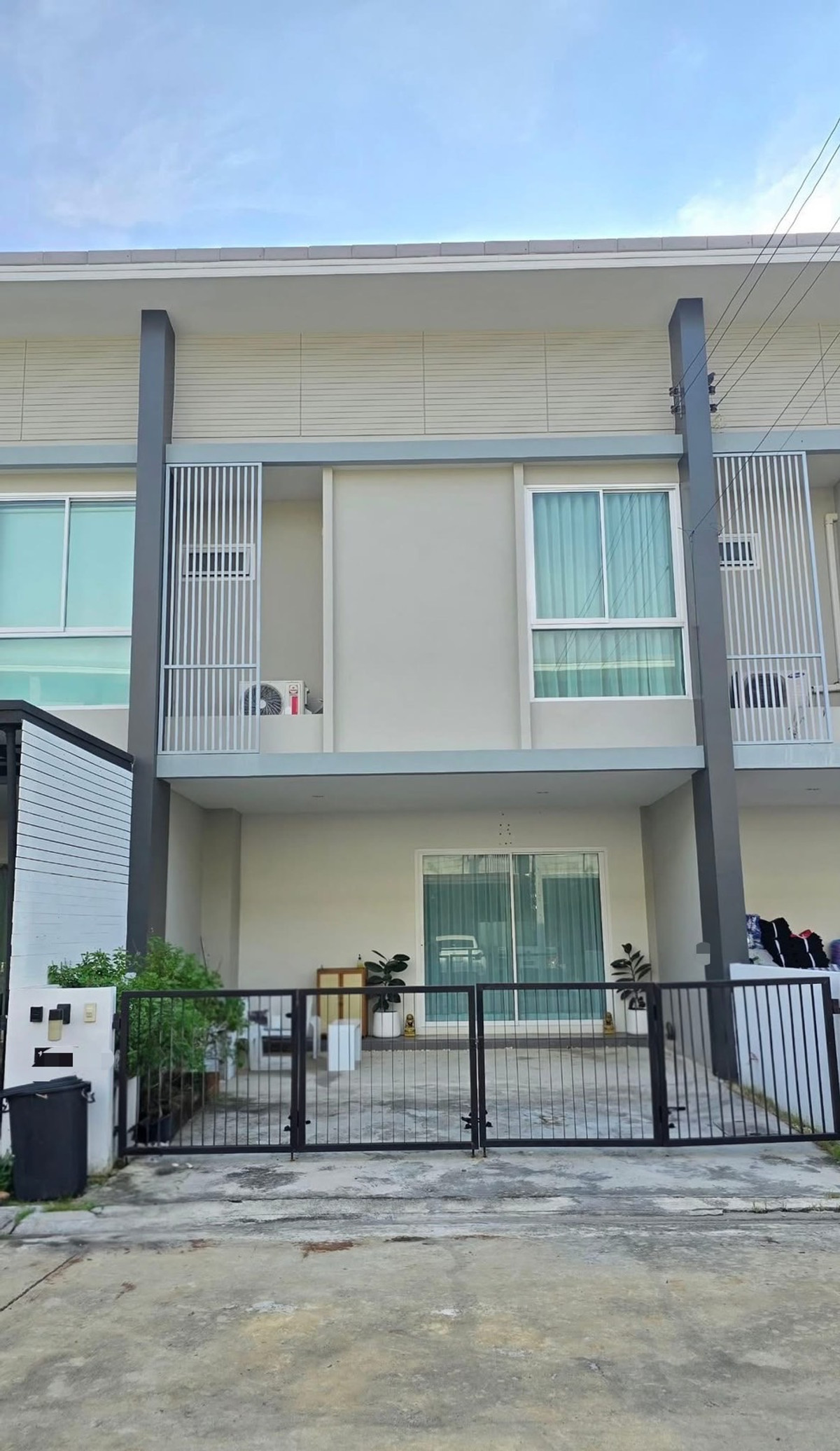 ให้เช่าทาวน์โฮมนนทบุรี บางใหญ่ บางบัวทอง : ให้เช่าบ้านทาวน์โฮม หมู่บ้านธงสิริ 3 (ไทรน้อย)