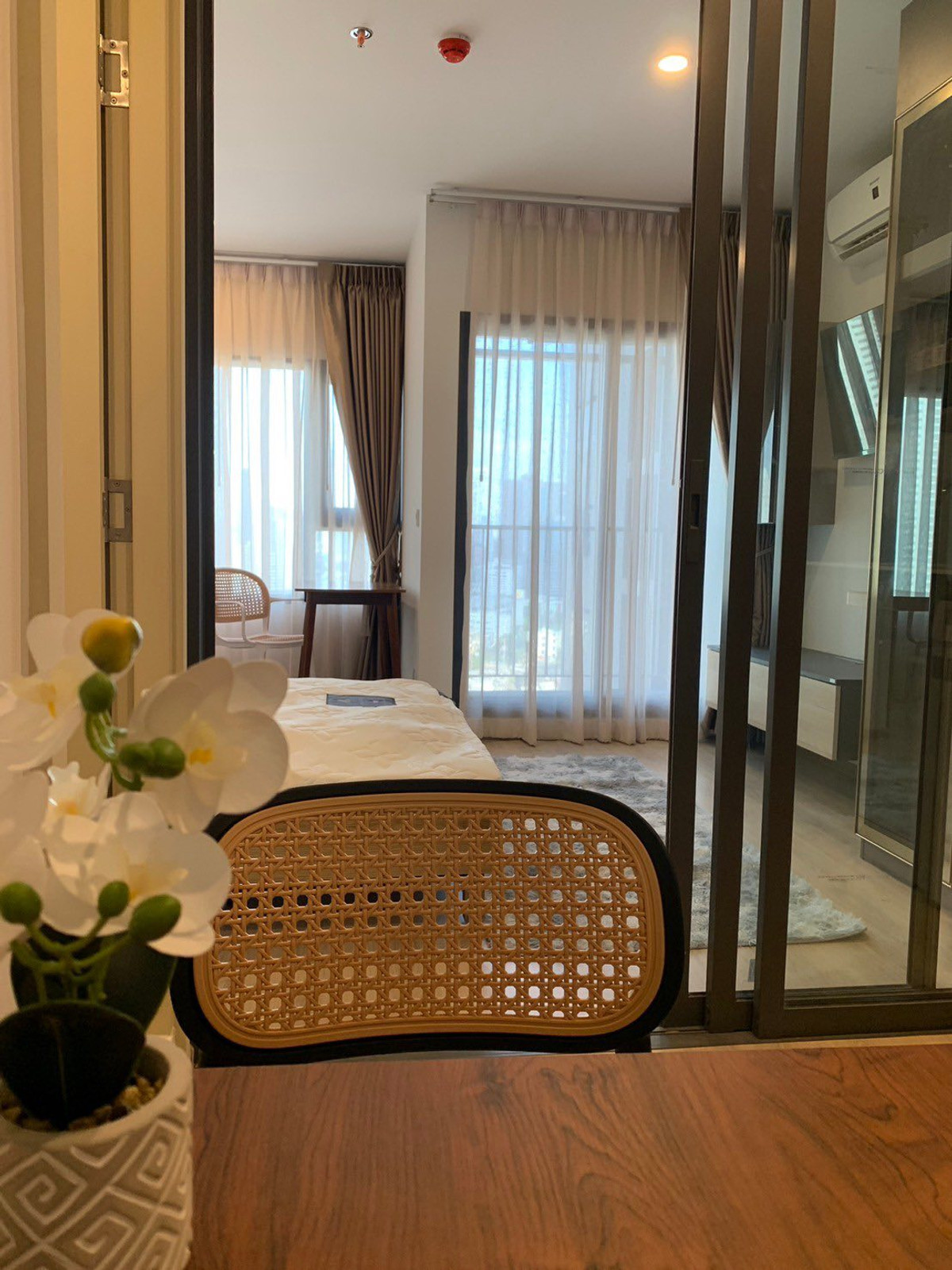 For RentCondoKhlongtoei, Kluaynamthai : 🏷️  [For Rent] LIFE Rama 4–Asoke | Studio 26.7 sq.m. | 21st Floor | Brand New | Rent 22,500 THB | LINE: @323gqmho | Ref: T2069