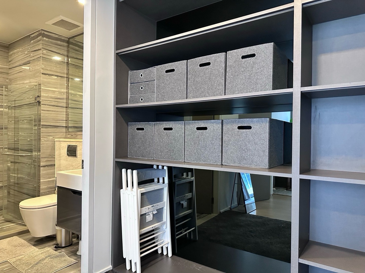 ให้เช่าคอนโดสุขุมวิท อโศก ทองหล่อ : Pet friendly condo for rent - Ashton Residence 41 | 1 Bedroom 1 Multipurpose room 2 Bathroom (77 sqm) | 0824499822 