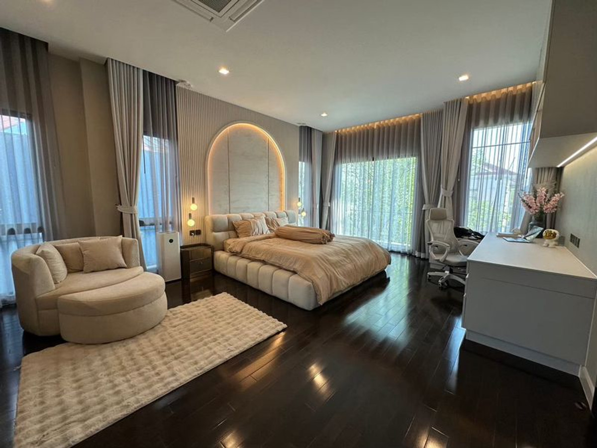 ให้เช่าบ้านลาดกระบัง สุวรรณภูมิ : New luxury house Grand Bangkok Boulevard Krungthepkreetha fully furnished