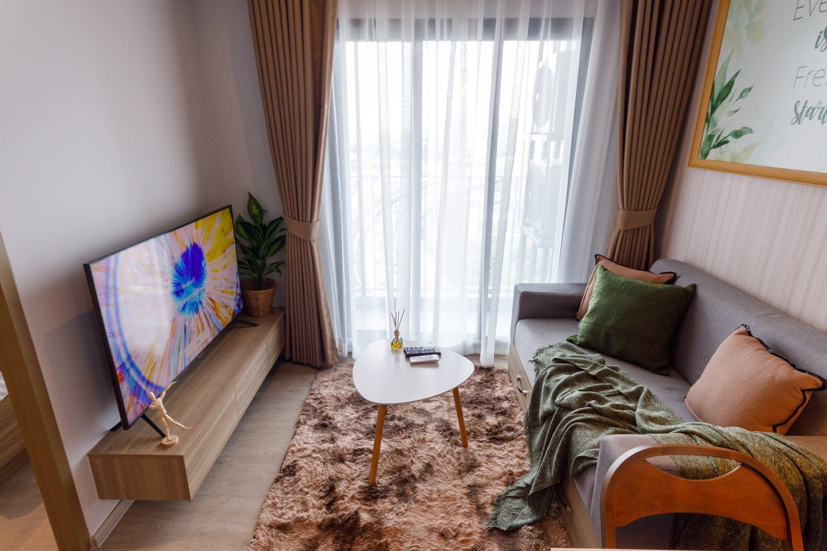 ให้เช่าคอนโดท่าพระ ตลาดพลู วุฒากาศ : ให้เเช่าคอนโด 2 ห้องนอน  ตกแต่งโดนเด่น เป็นสัดส่วน วิวเมืองโล่ง สิ่งอำนวยความสะดวกมากมาย 