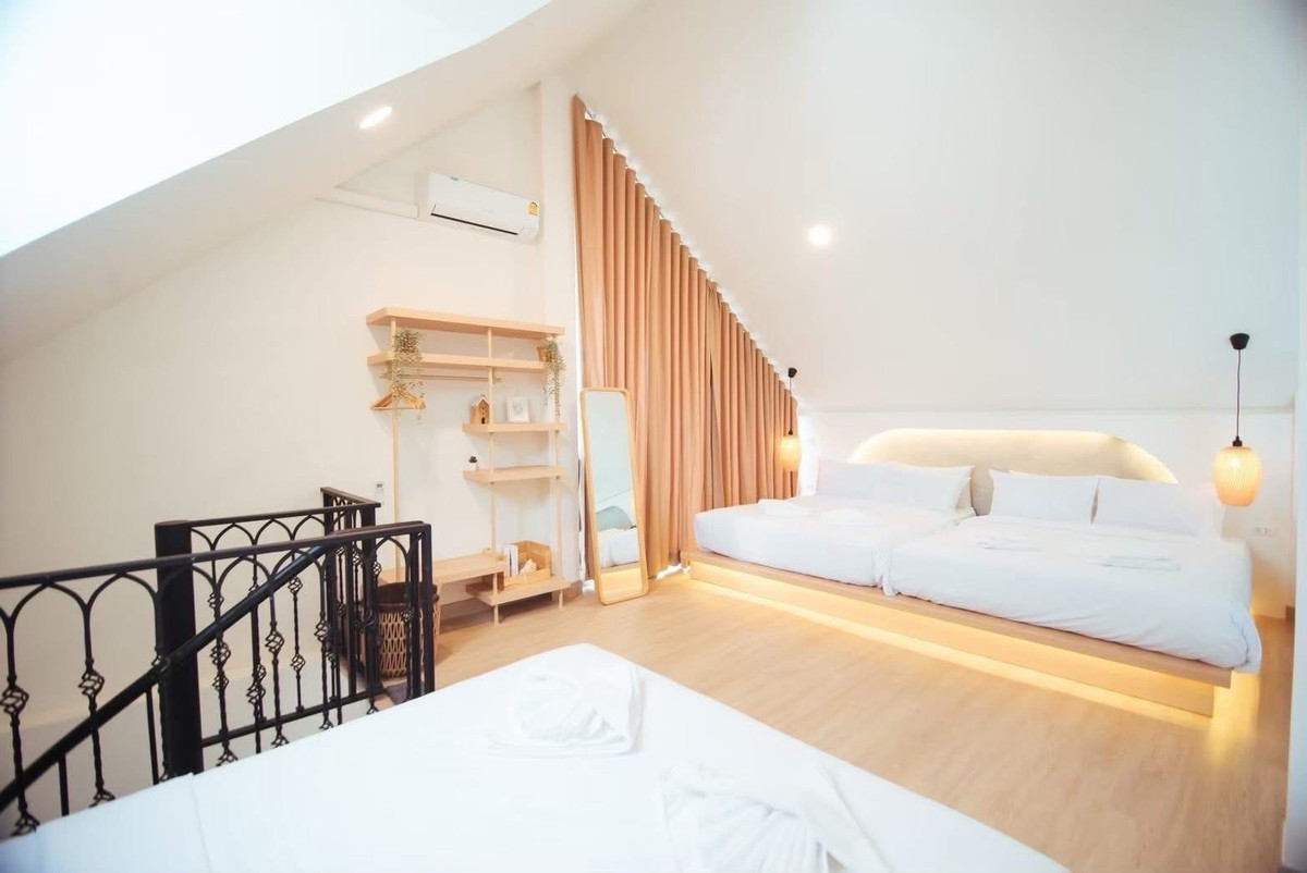 ขายบ้านปากช่อง เขาใหญ่ : 📢👇 บ้านสไตล์นอร์ดิก พร้อมสระว่ายน้ำ อากาศดีตลอดปี วิวเขาใกล้สถานที่ท่องเที่ยวหลายแห่งใกล้แหล่งชุมชน เหมาะเป็นที่อยู่อาศัย บ้านพักตากอากาศ หรือ ปล่อยเช่า