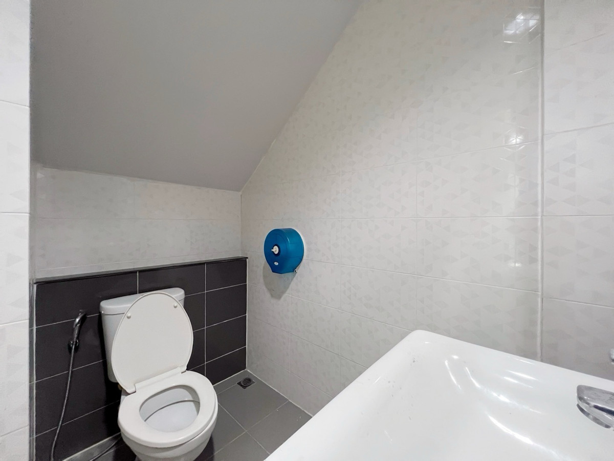 For SaleTownhomePattanakan, Srinakarin : 🔥[ For sale ] - [ City Link Rama 9-Srinakarin Project ] [ Home office 3 floors + mezzanine 2 units, corner room, wide front ] Suitable for an office, 15.99 million baht 👍