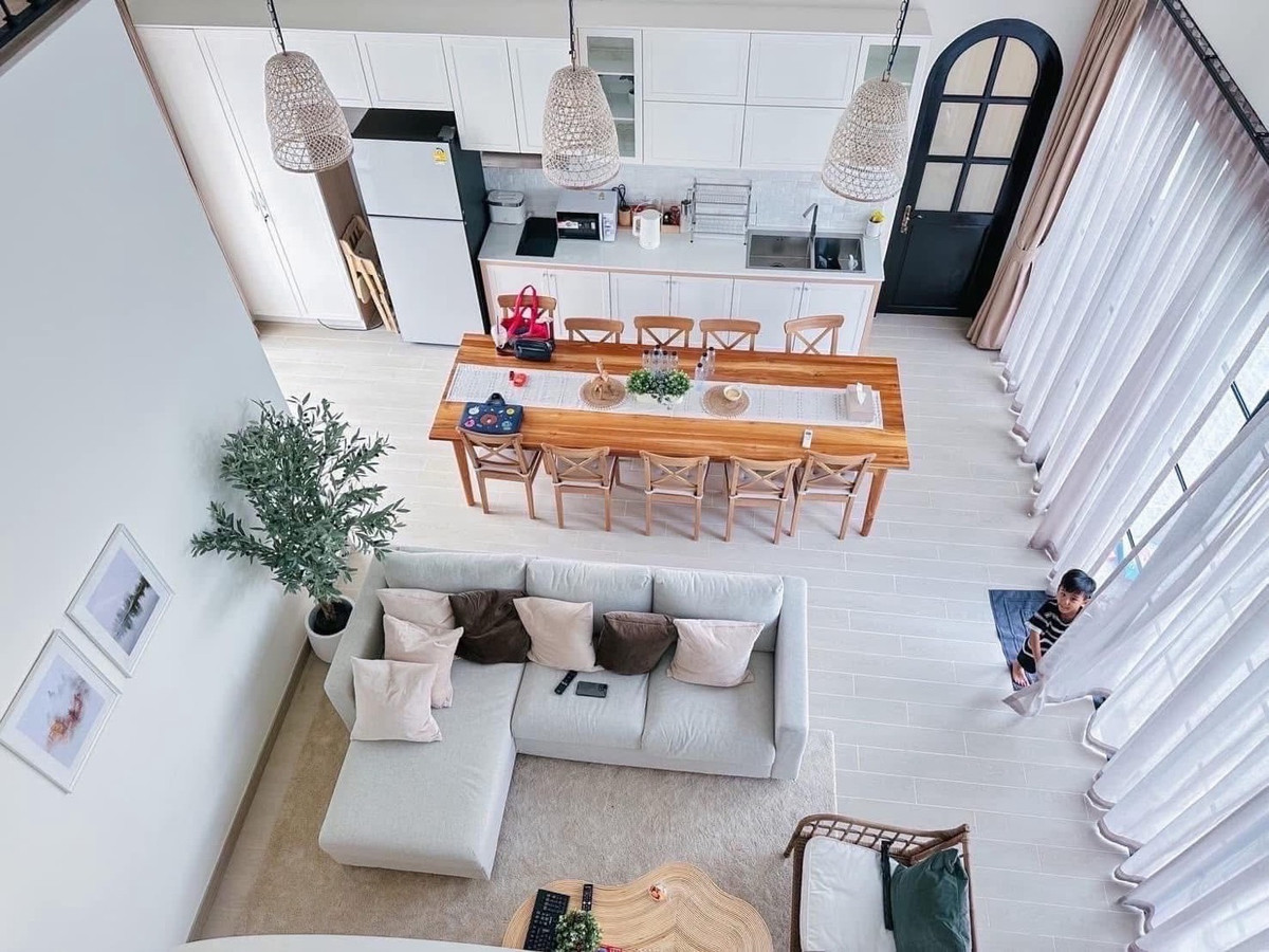 ขายบ้านปากช่อง เขาใหญ่ : 📢👇 บ้านสไตล์นอร์ดิก พร้อมสระว่ายน้ำ อากาศดีตลอดปี วิวเขาใกล้สถานที่ท่องเที่ยวหลายแห่งใกล้แหล่งชุมชน เหมาะเป็นที่อยู่อาศัย บ้านพักตากอากาศ หรือ ปล่อยเช่า