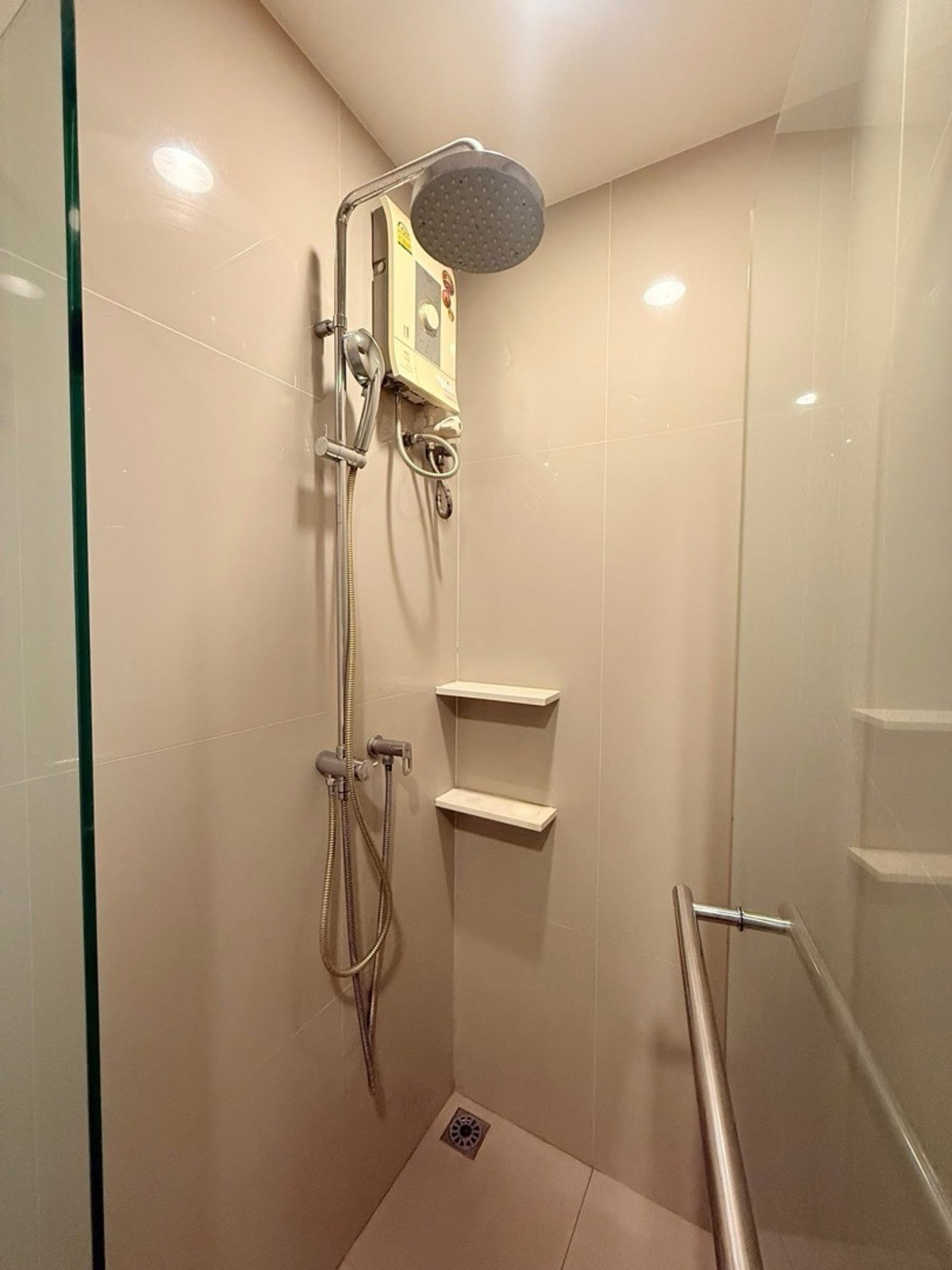 For RentCondoRama9, Petchburi, RCA : 🌈Available and ready to move in🍀Rhythm Asoke, 14th floor🍀 Beautiful view🌸14th floor⛔️⛔️NOT CO-AGENT⛔️⛔️