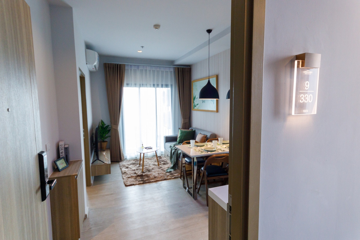 ให้เช่าคอนโดท่าพระ ตลาดพลู วุฒากาศ : ให้เเช่าคอนโด 2 ห้องนอน  ตกแต่งโดนเด่น เป็นสัดส่วน วิวเมืองโล่ง สิ่งอำนวยความสะดวกมากมาย 